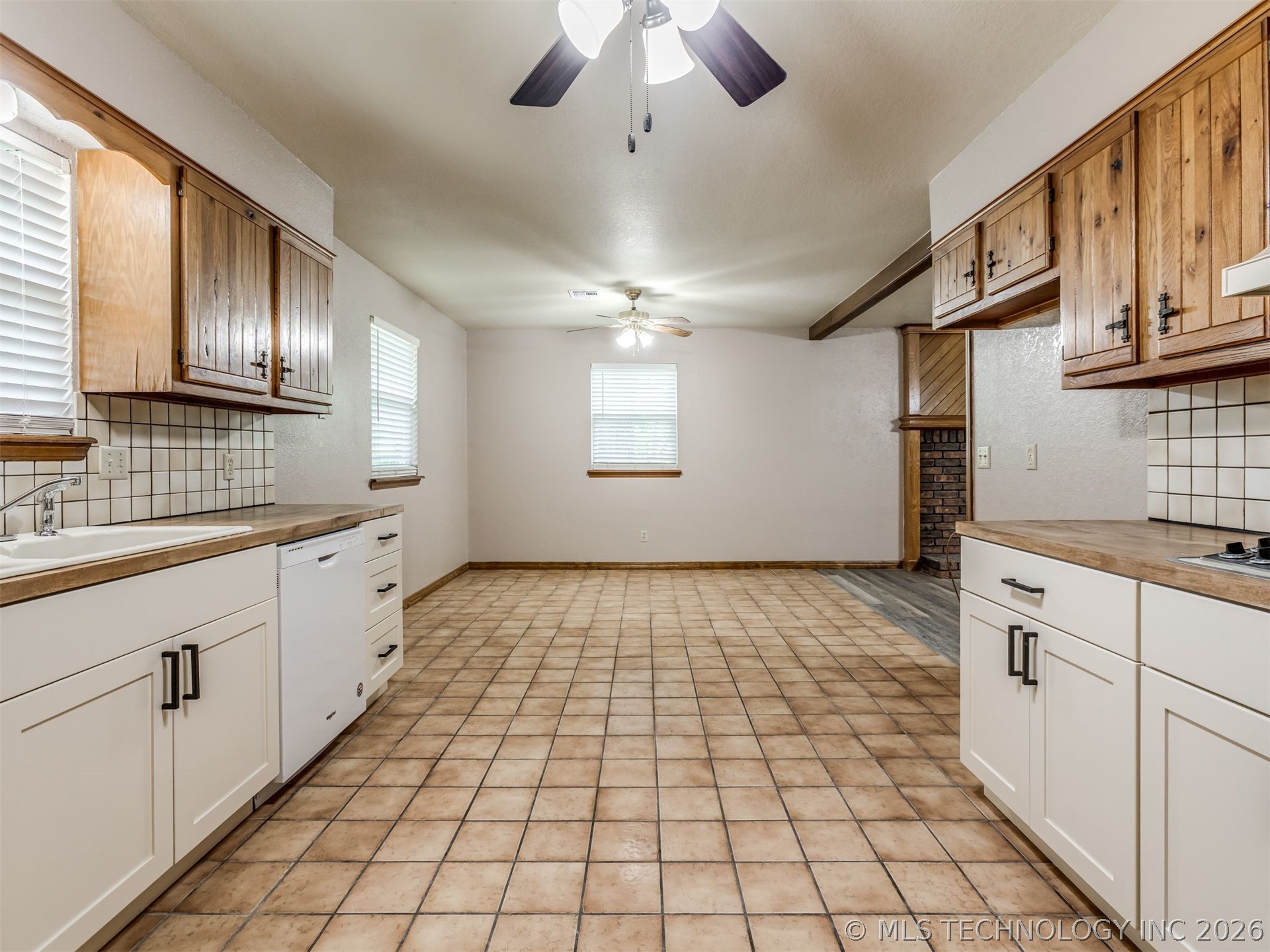 415641 E 1094 Checotah OK 74426