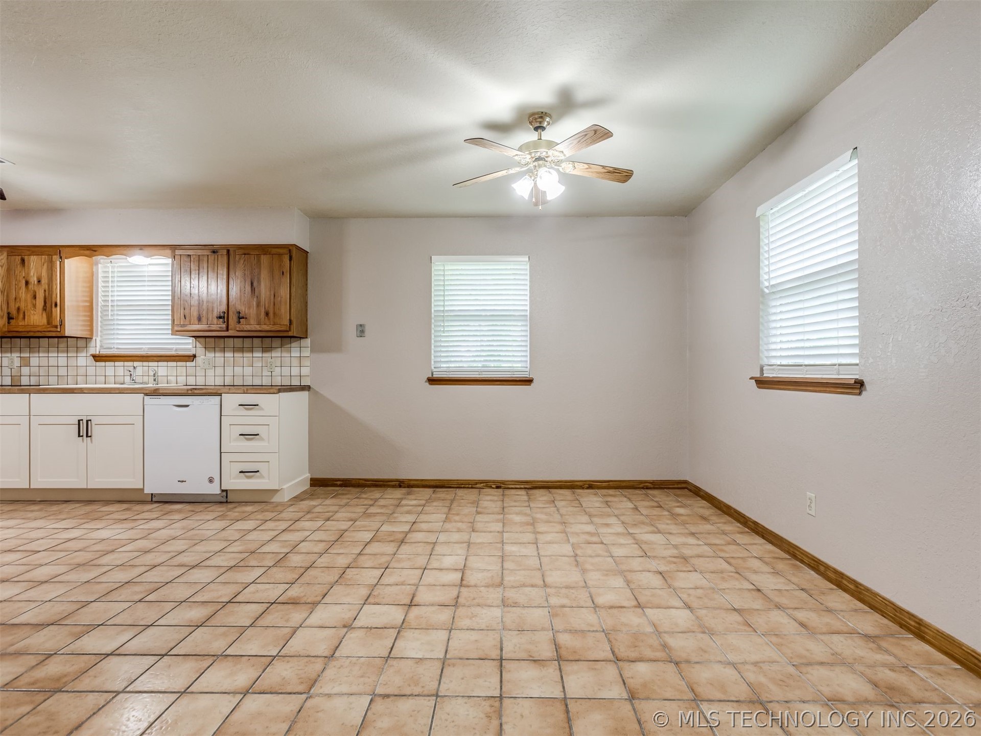 415641 E 1094 Checotah OK 74426