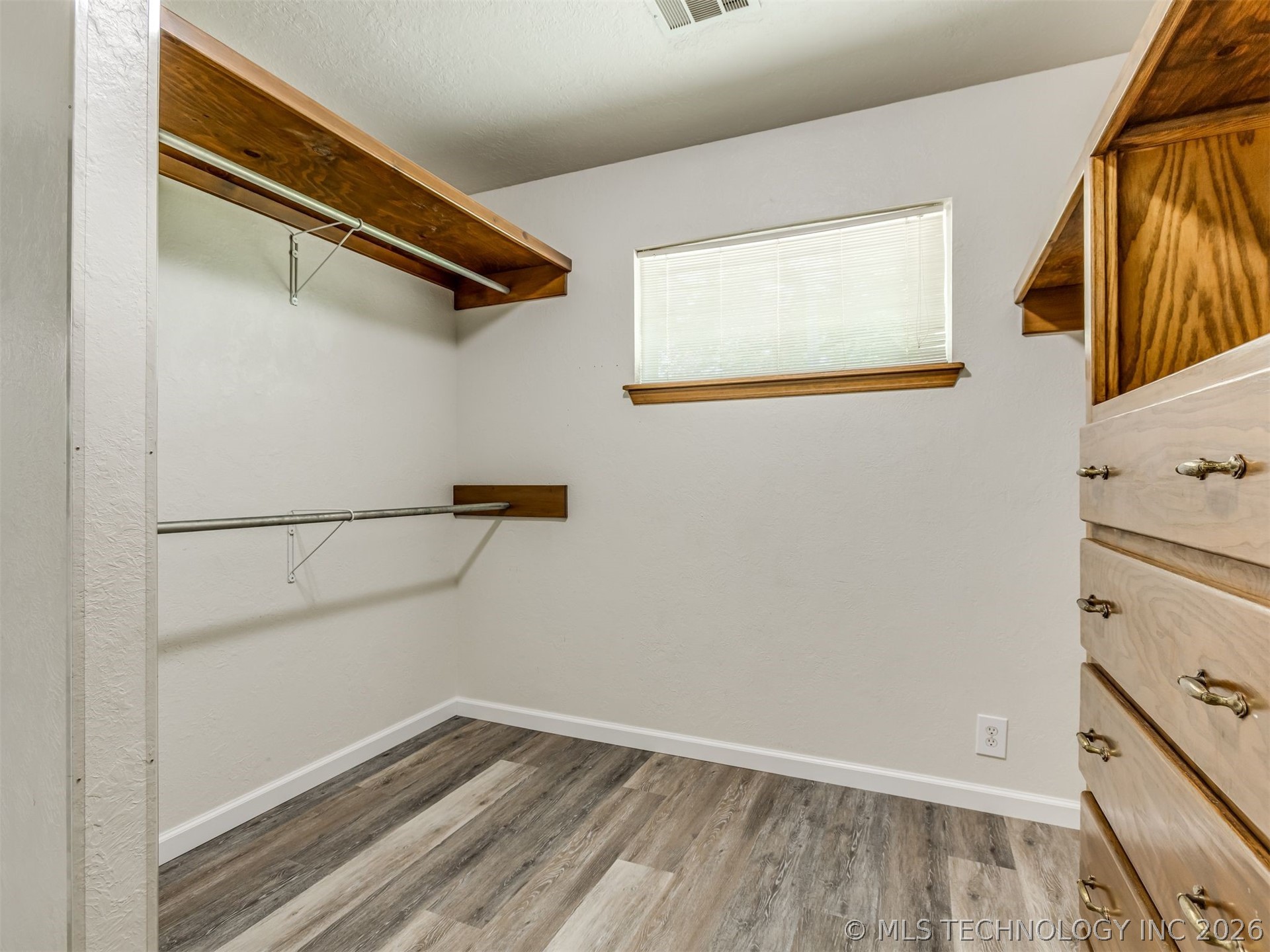 415641 E 1094 Checotah OK 74426