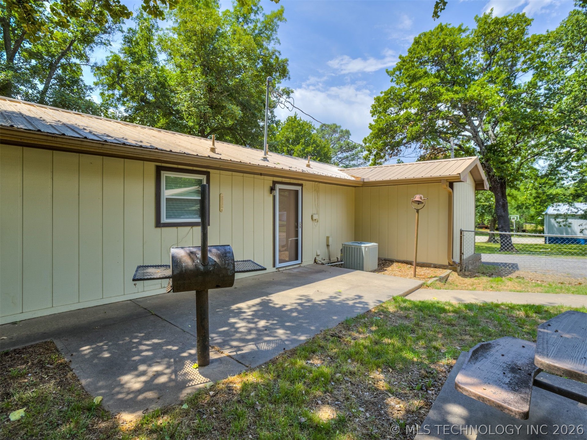 415641 E 1094 Checotah OK 74426