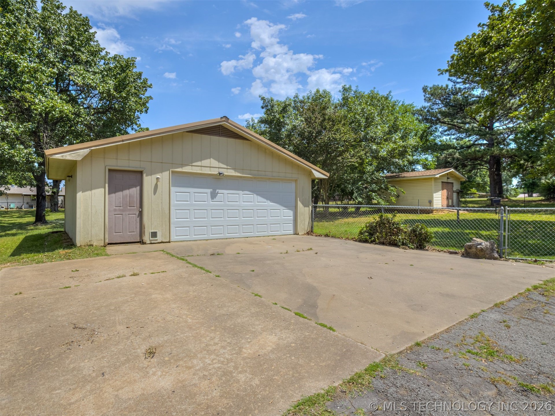 415641 E 1094 Checotah OK 74426