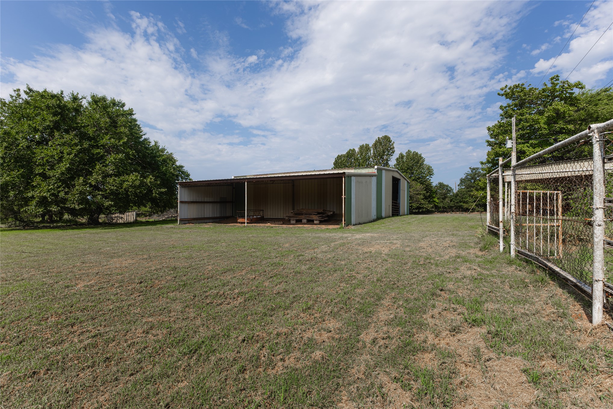 334169 E 1010 Road Harrah OK 73045