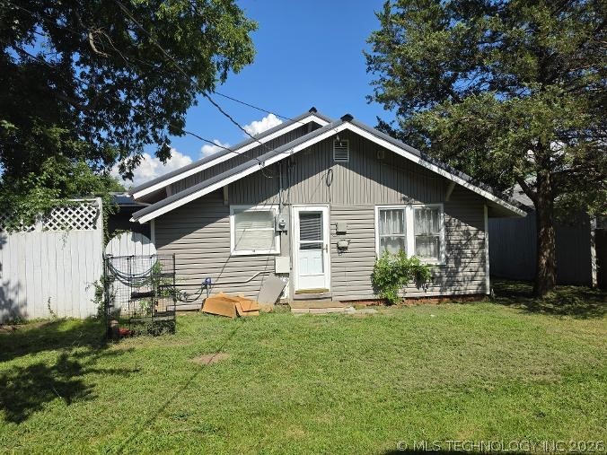 207 S 8th Street Okemah OK 74859