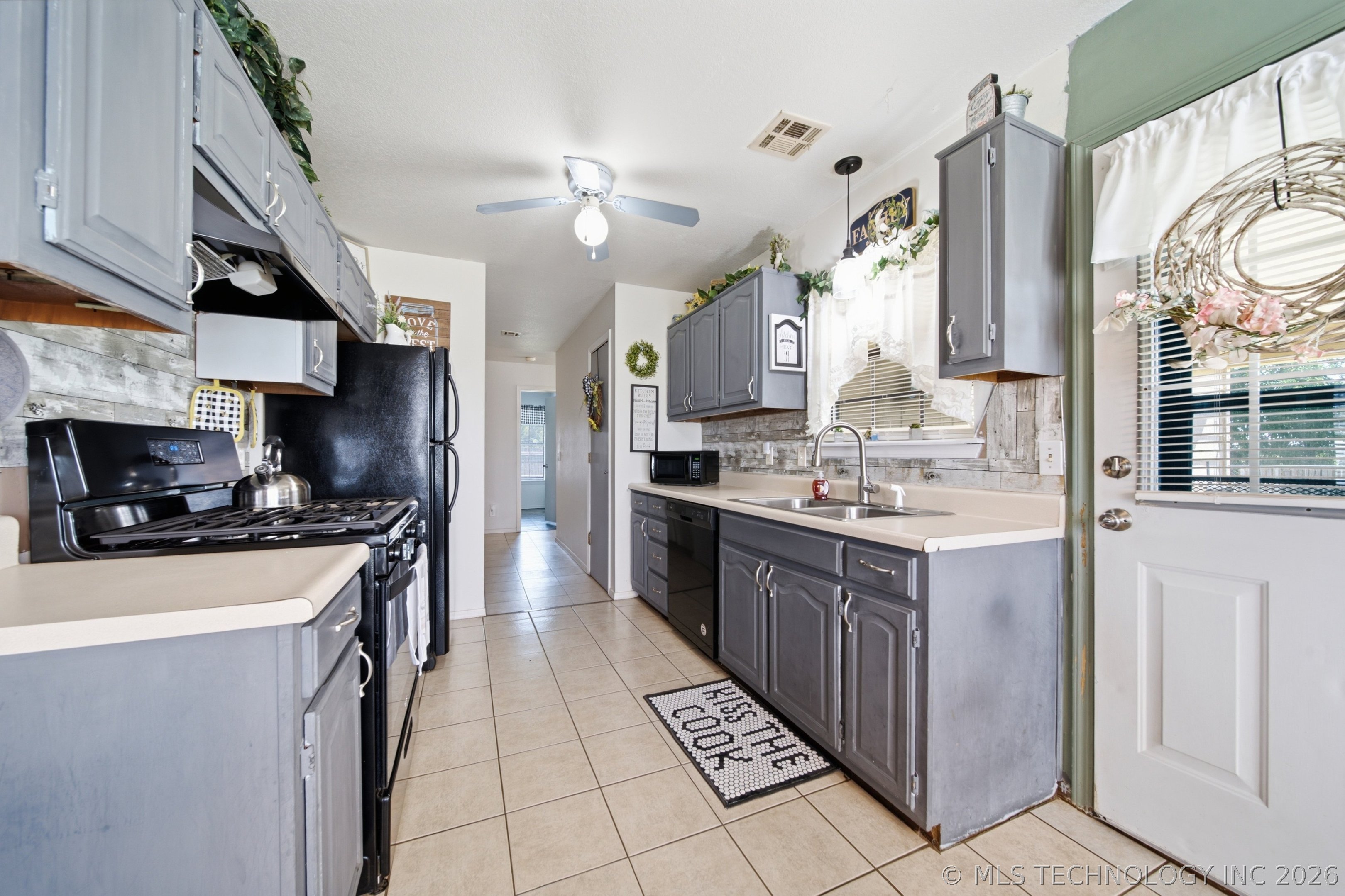 17787 S Santa Fe Street Mounds OK 74047