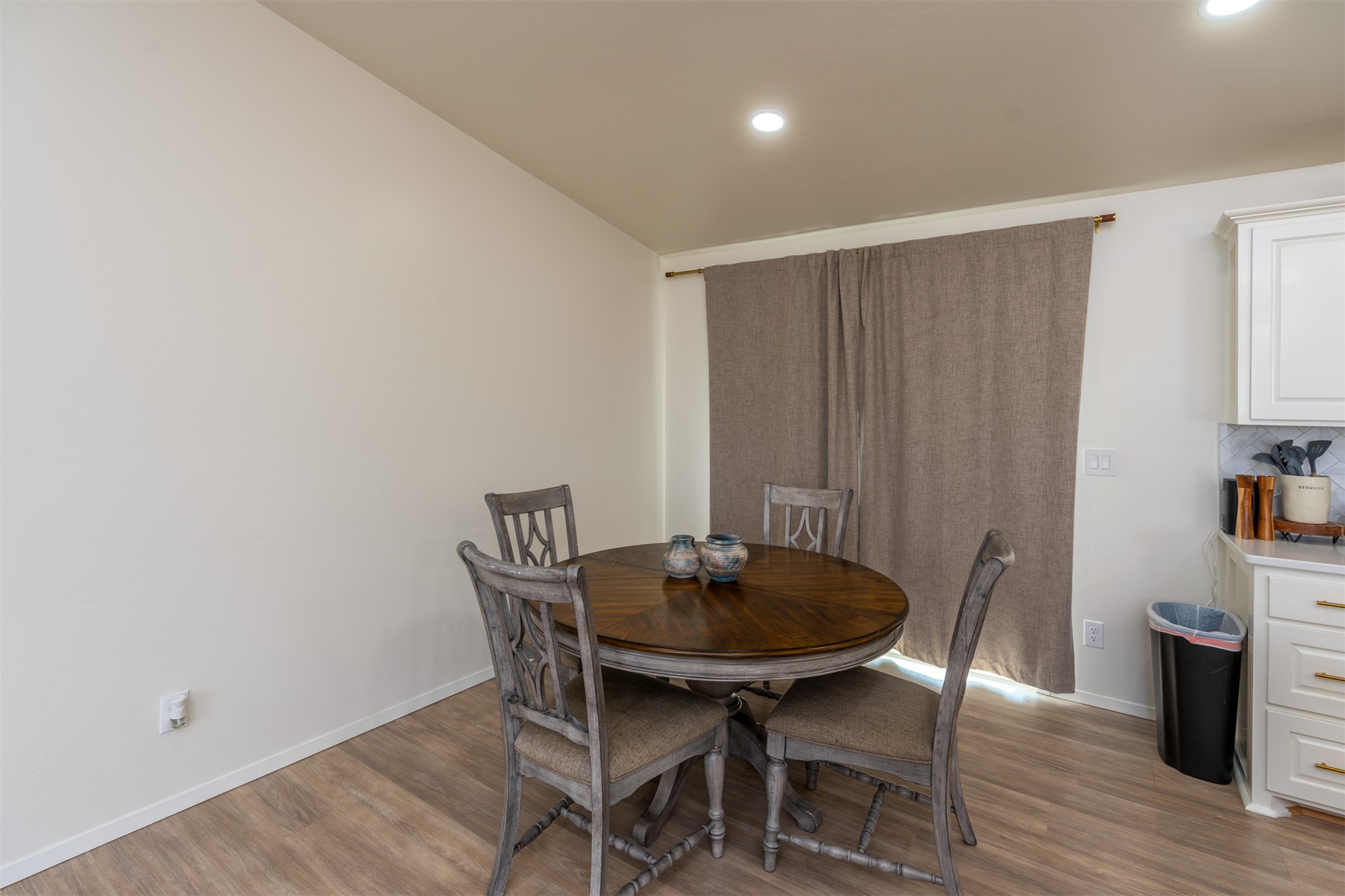 208 W Hollie Okemah OK 74859