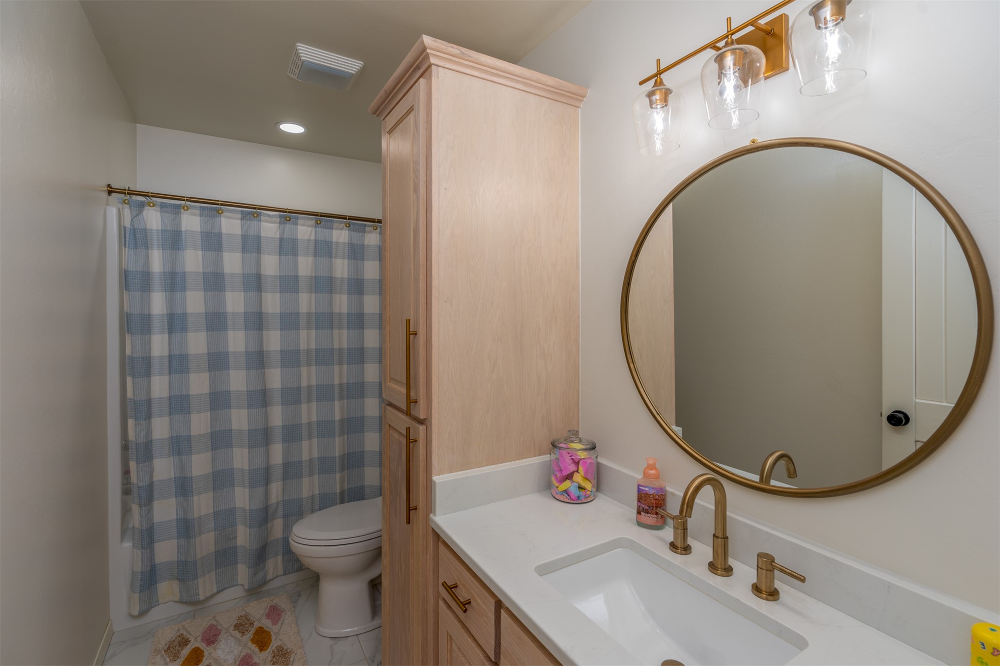 208 W Hollie Okemah OK 74859