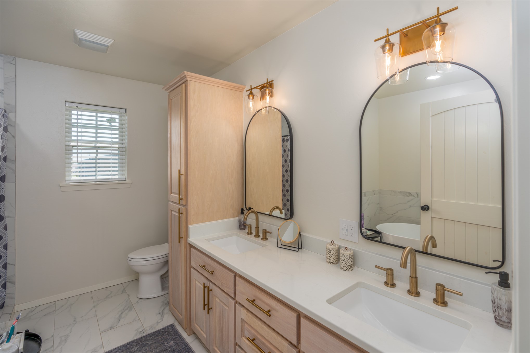 208 W Hollie Okemah OK 74859