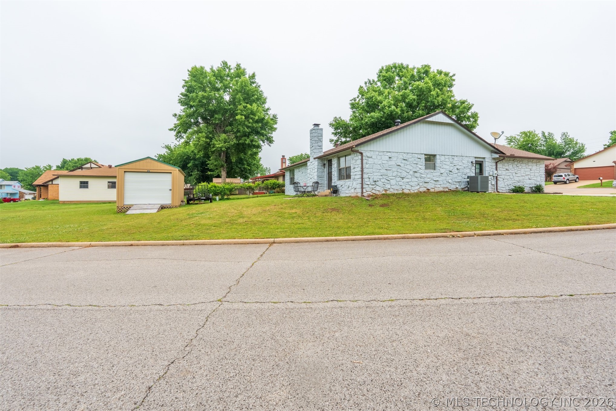 3612 S Redbud Drive Sand Springs OK 74063