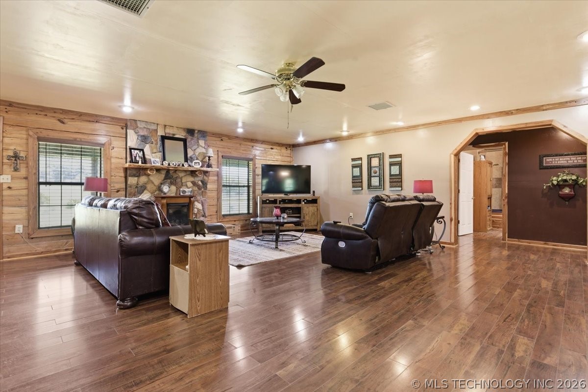 20981 County Road 1560 Ada OK 74820