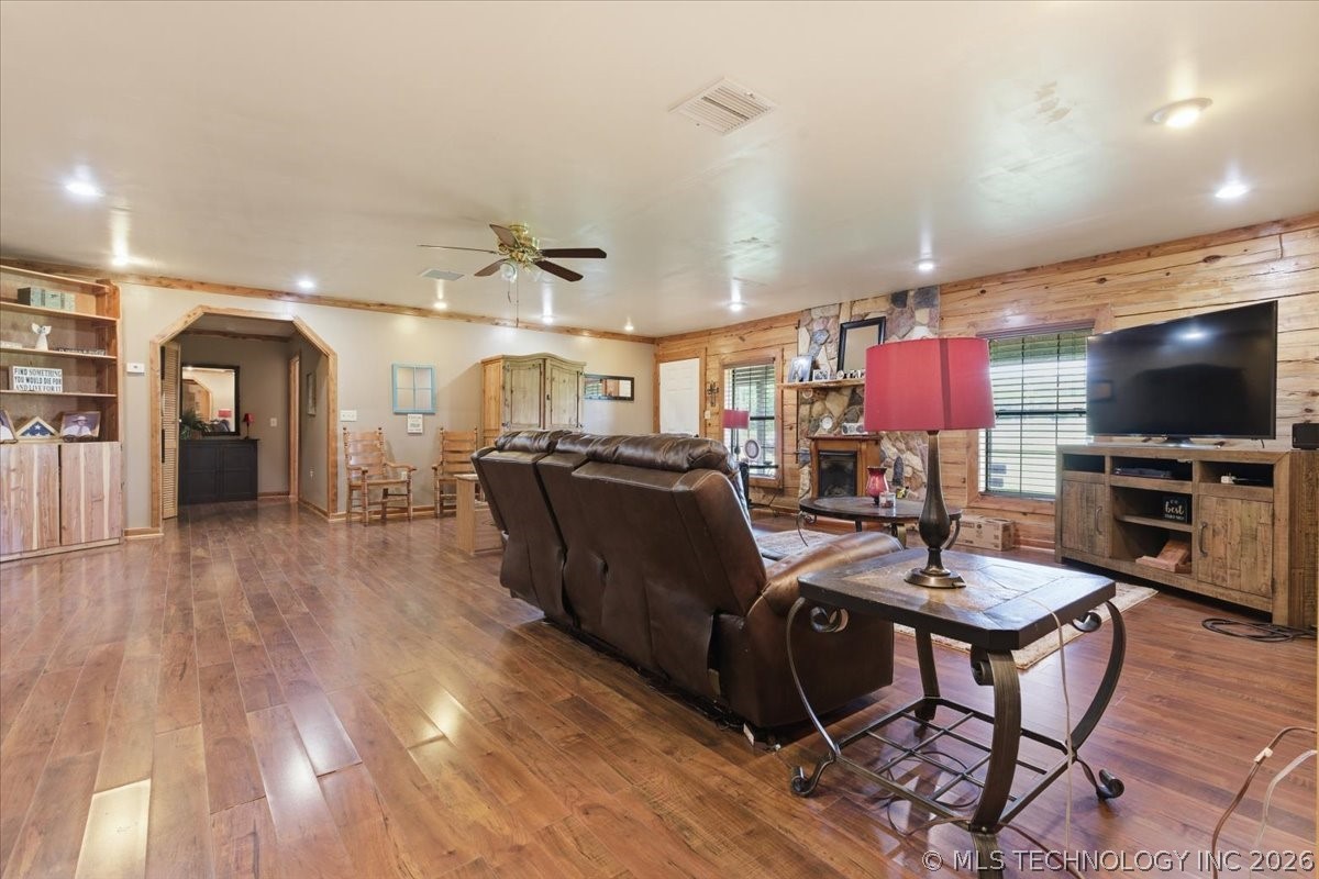 20981 County Road 1560 Ada OK 74820