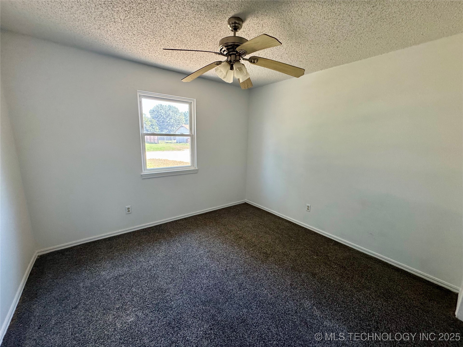 616 D Street SE Miami OK 74354
