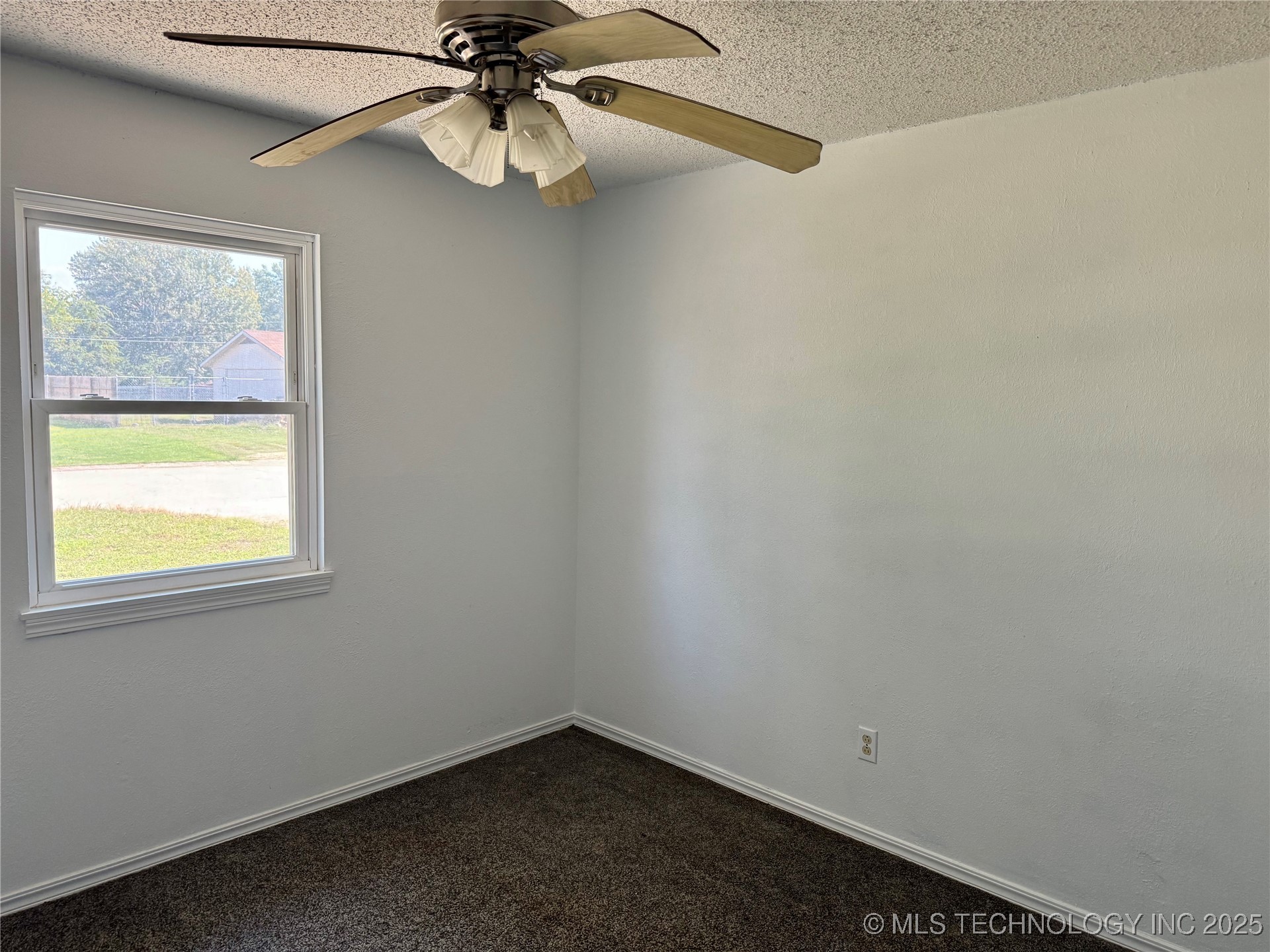 616 D Street SE Miami OK 74354