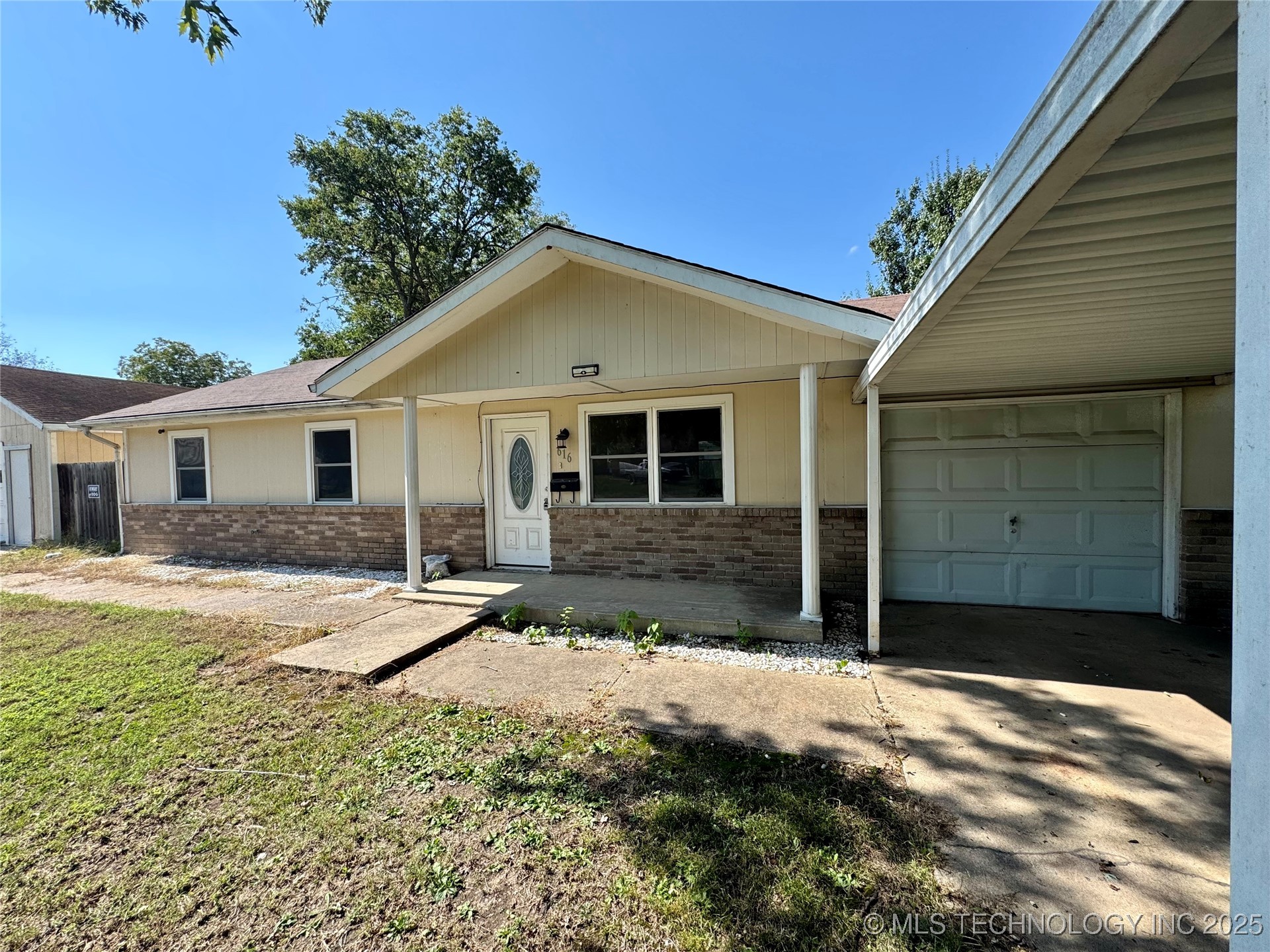 616 D Street SE Miami OK 74354