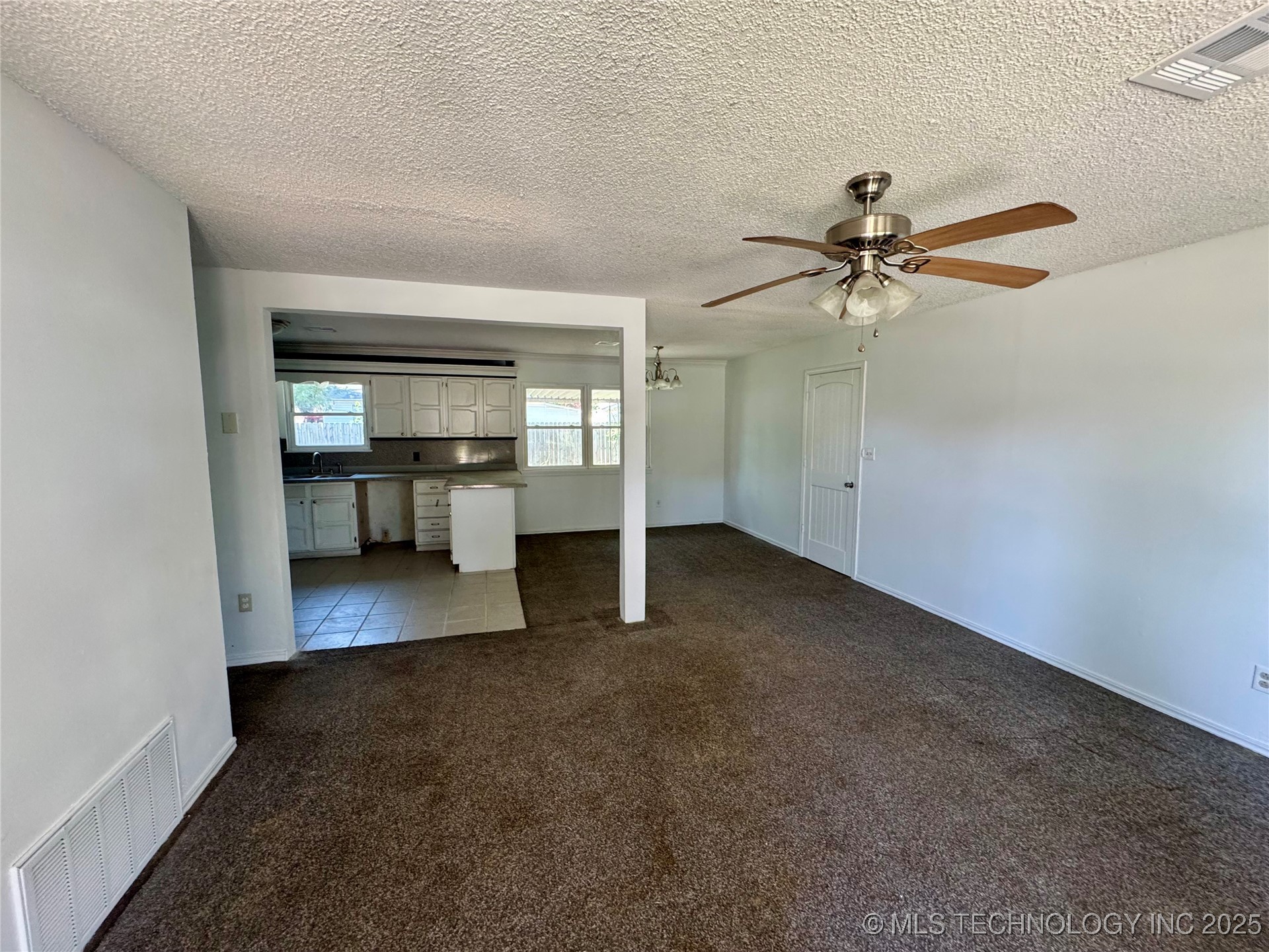 616 D Street SE Miami OK 74354