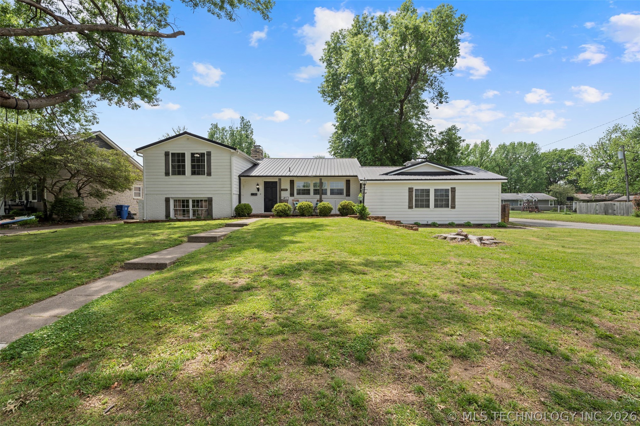 2102 Yale Avenue Miami OK 74354