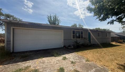 320 S Maple Street Chelsea OK 74016