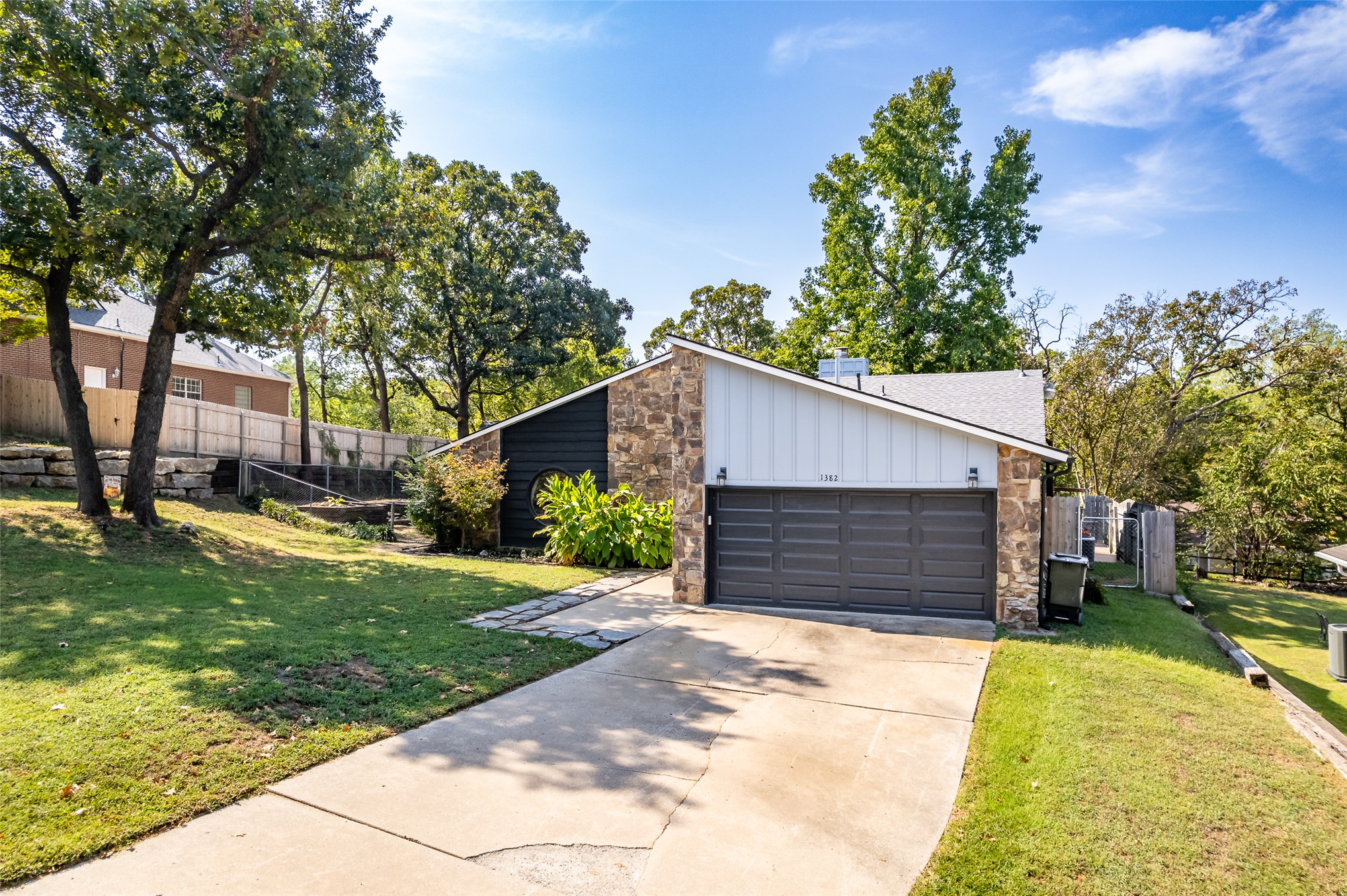 1382 Forest Lane Catoosa OK 74015