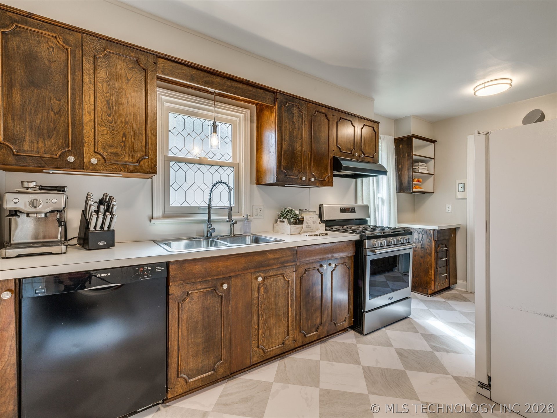 4168 E 1st Street Tulsa OK 74112