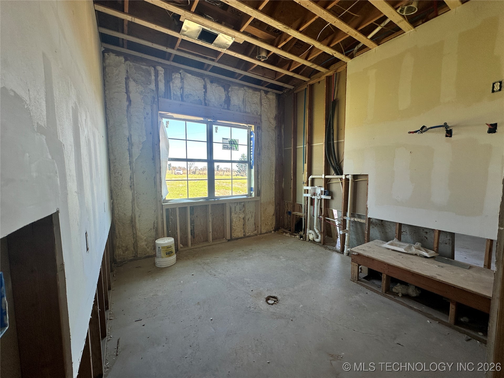 1860 W Bumpass Hendrix OK 74741