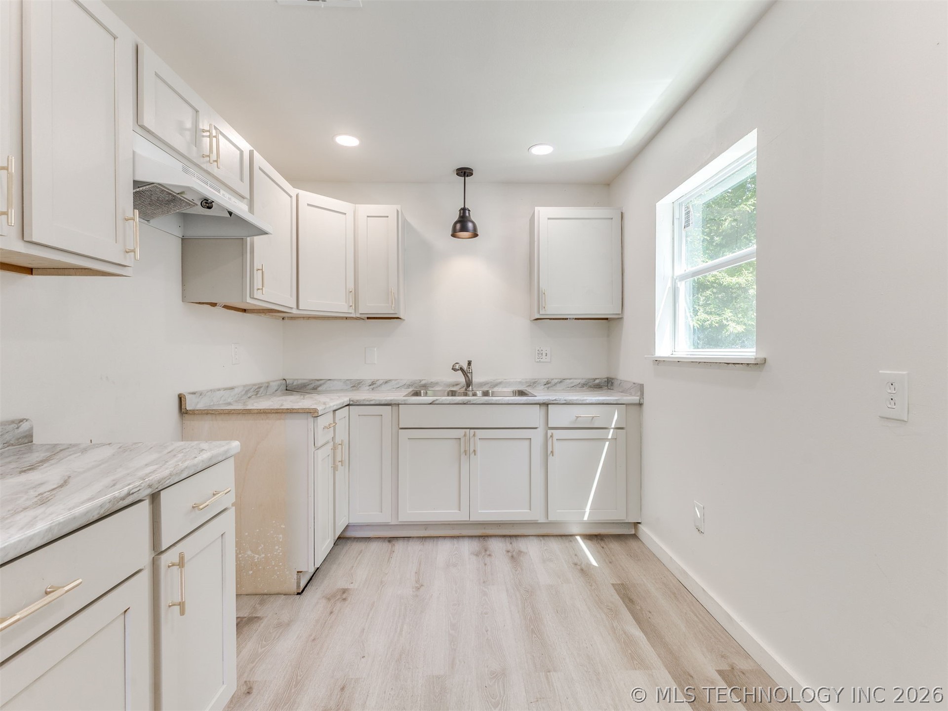338 W 47th Place Tulsa OK 74126