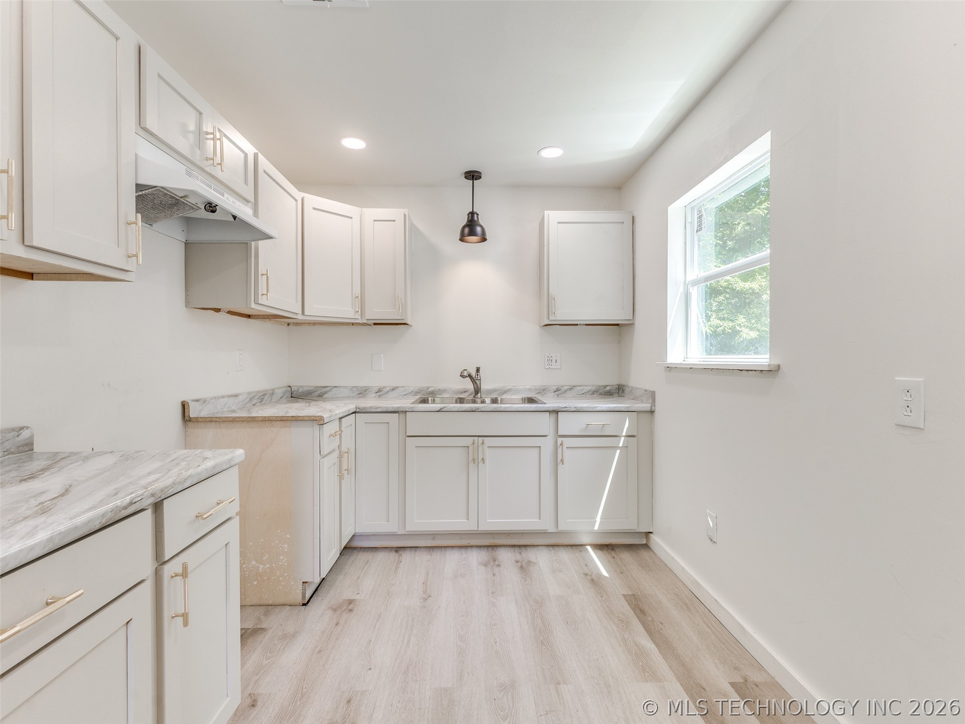 338 W 47th Place Tulsa OK 74126
