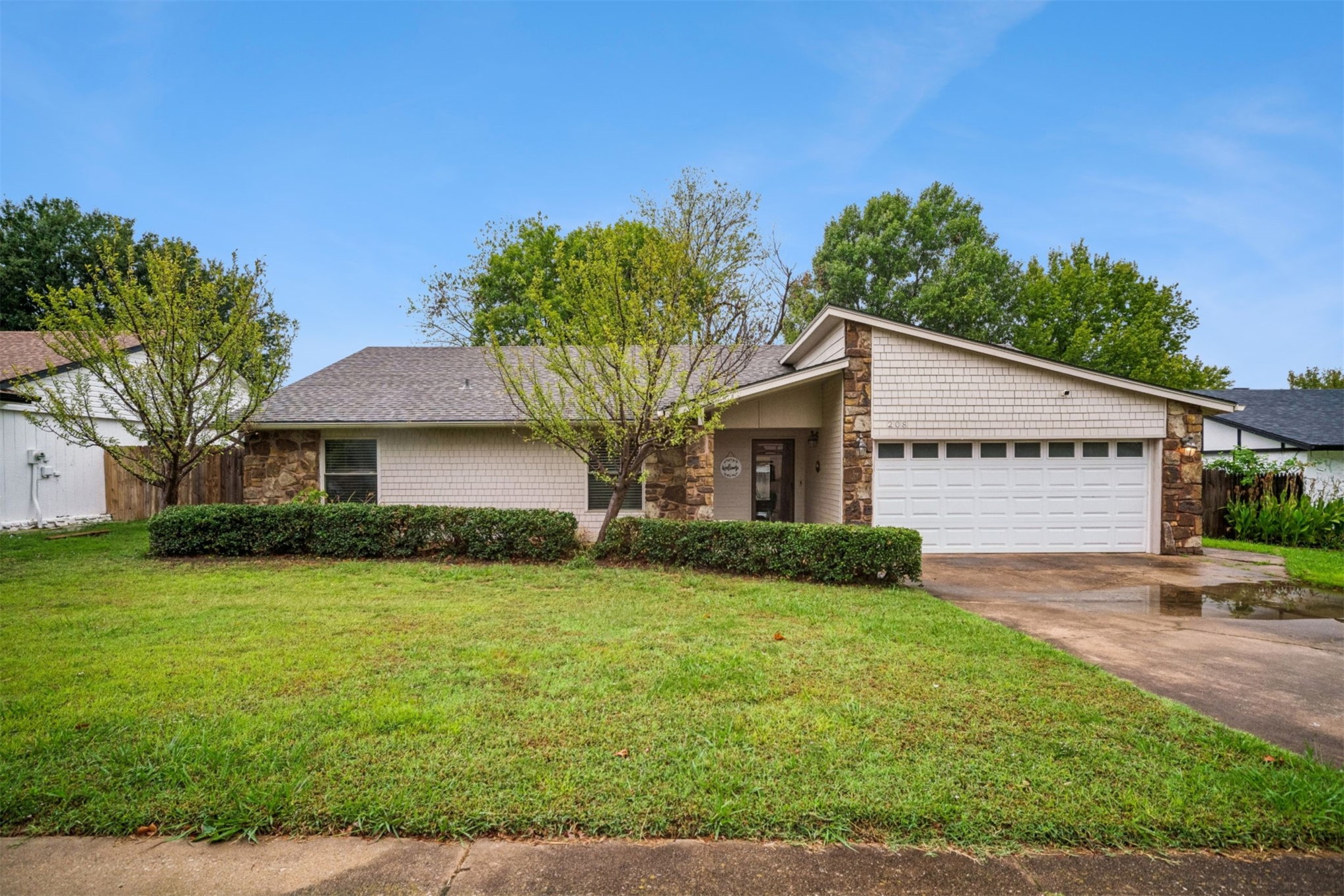 208 N Hemlock Avenue Broken Arrow OK 74012
