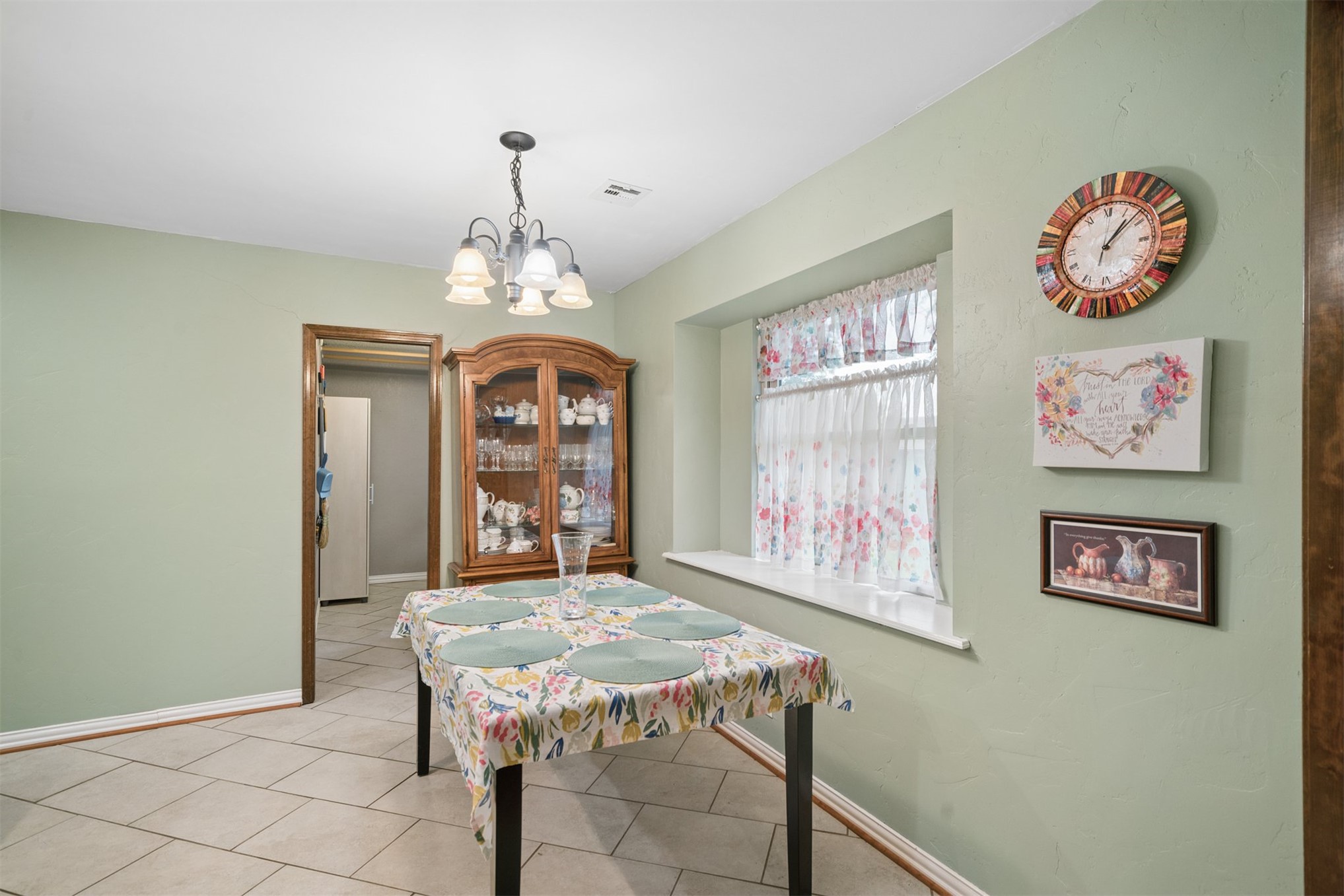 208 N Hemlock Avenue Broken Arrow OK 74012
