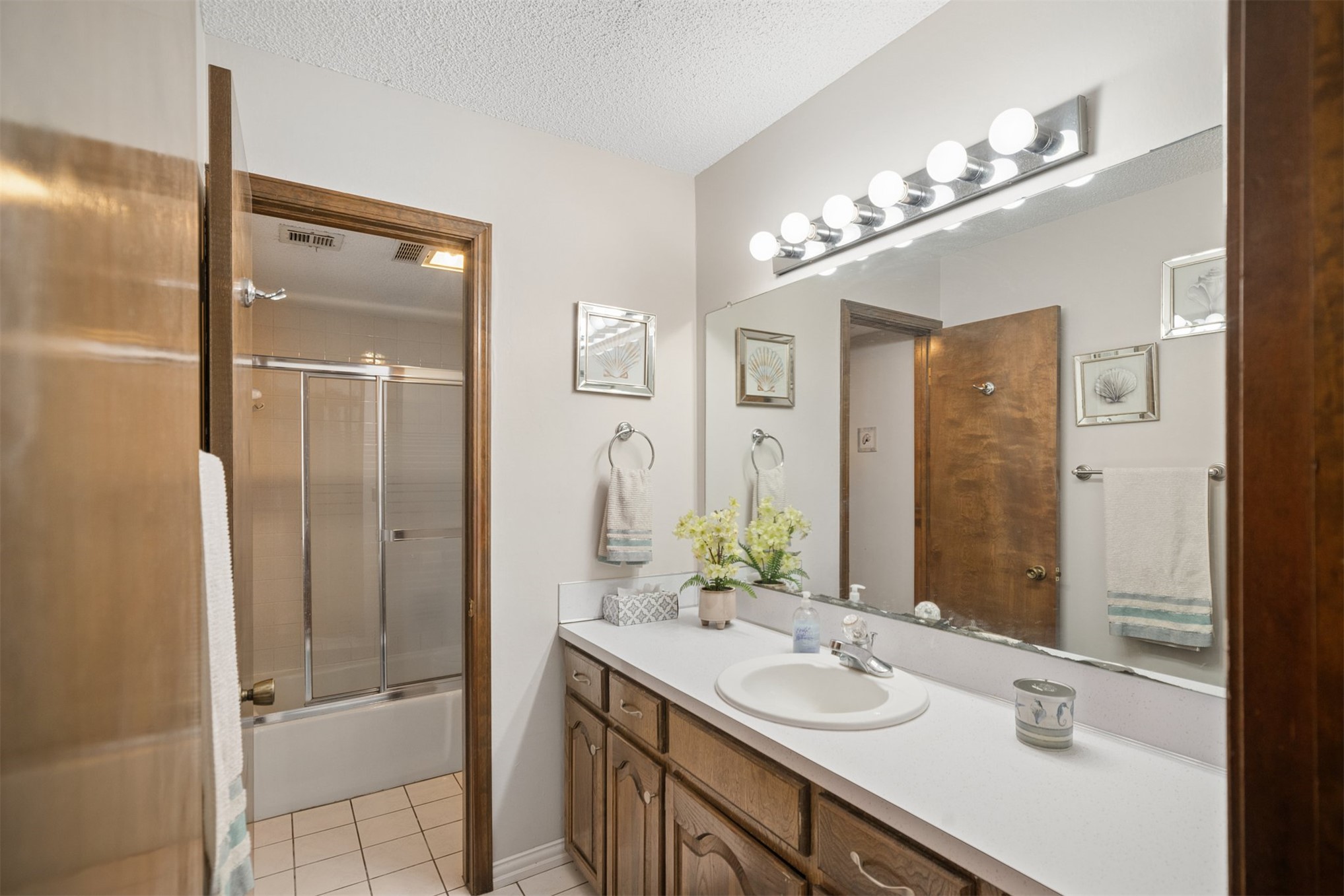 208 N Hemlock Avenue Broken Arrow OK 74012