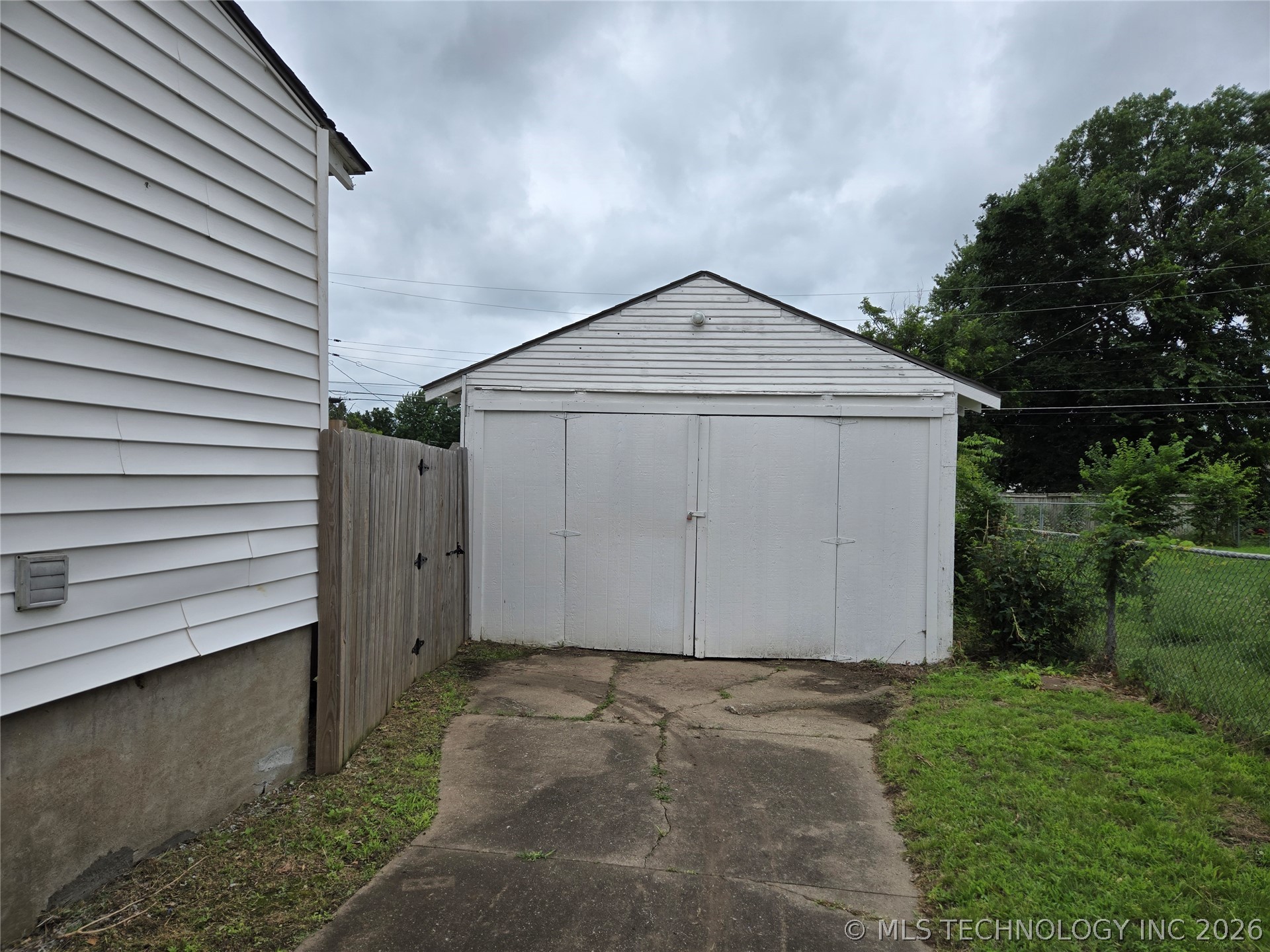 1629 S Keeler Avenue Bartlesville OK 74003