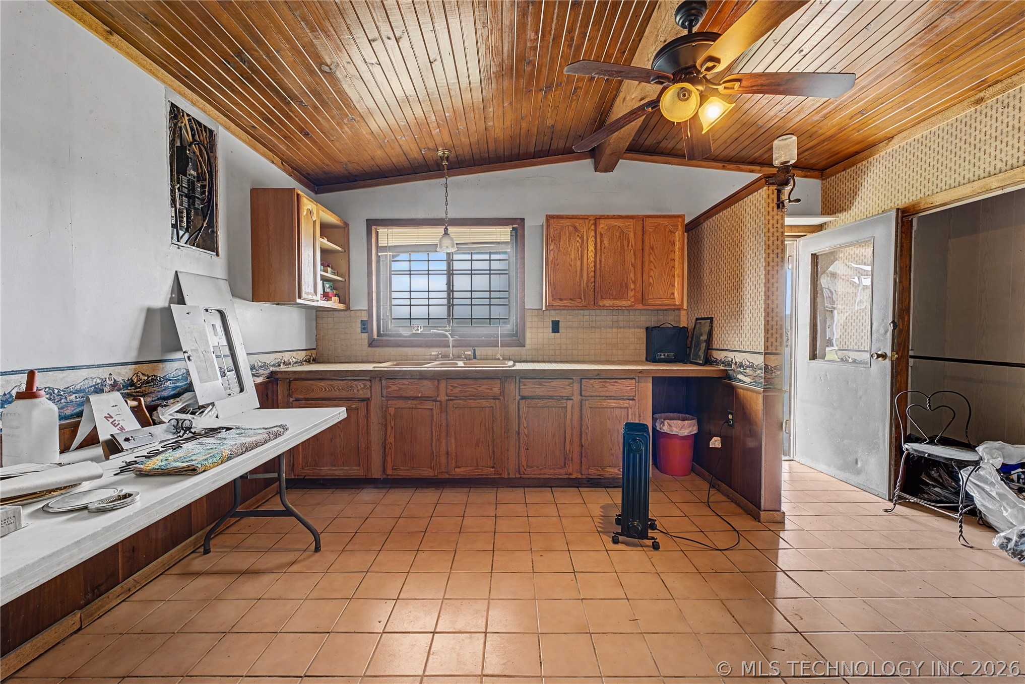 15875 New Lake Road Henryetta OK 74437