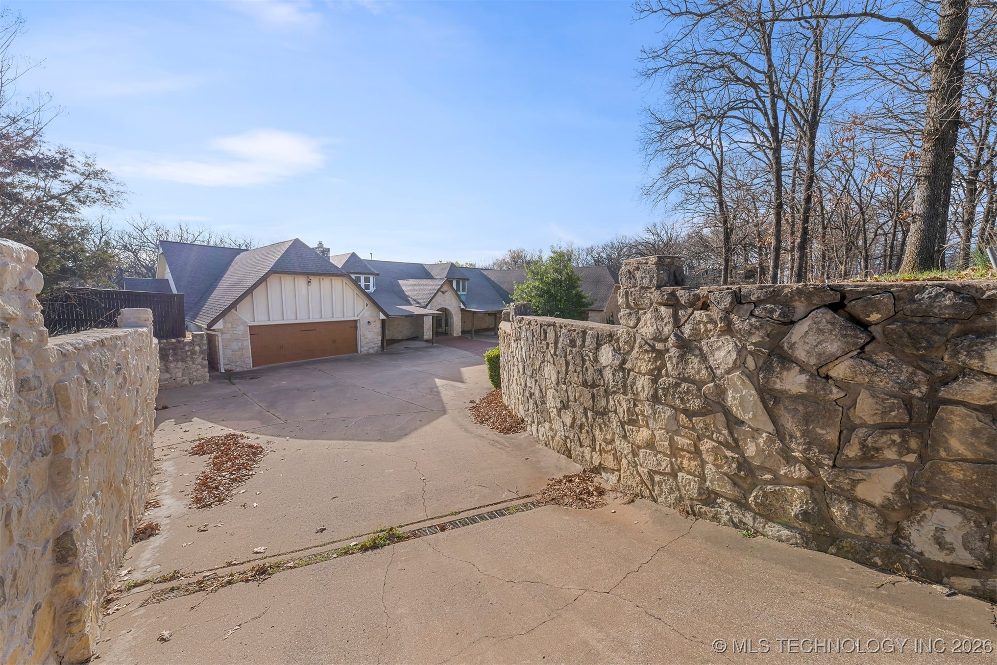 7455 S Sleepy Hollow Drive Tulsa OK 74136