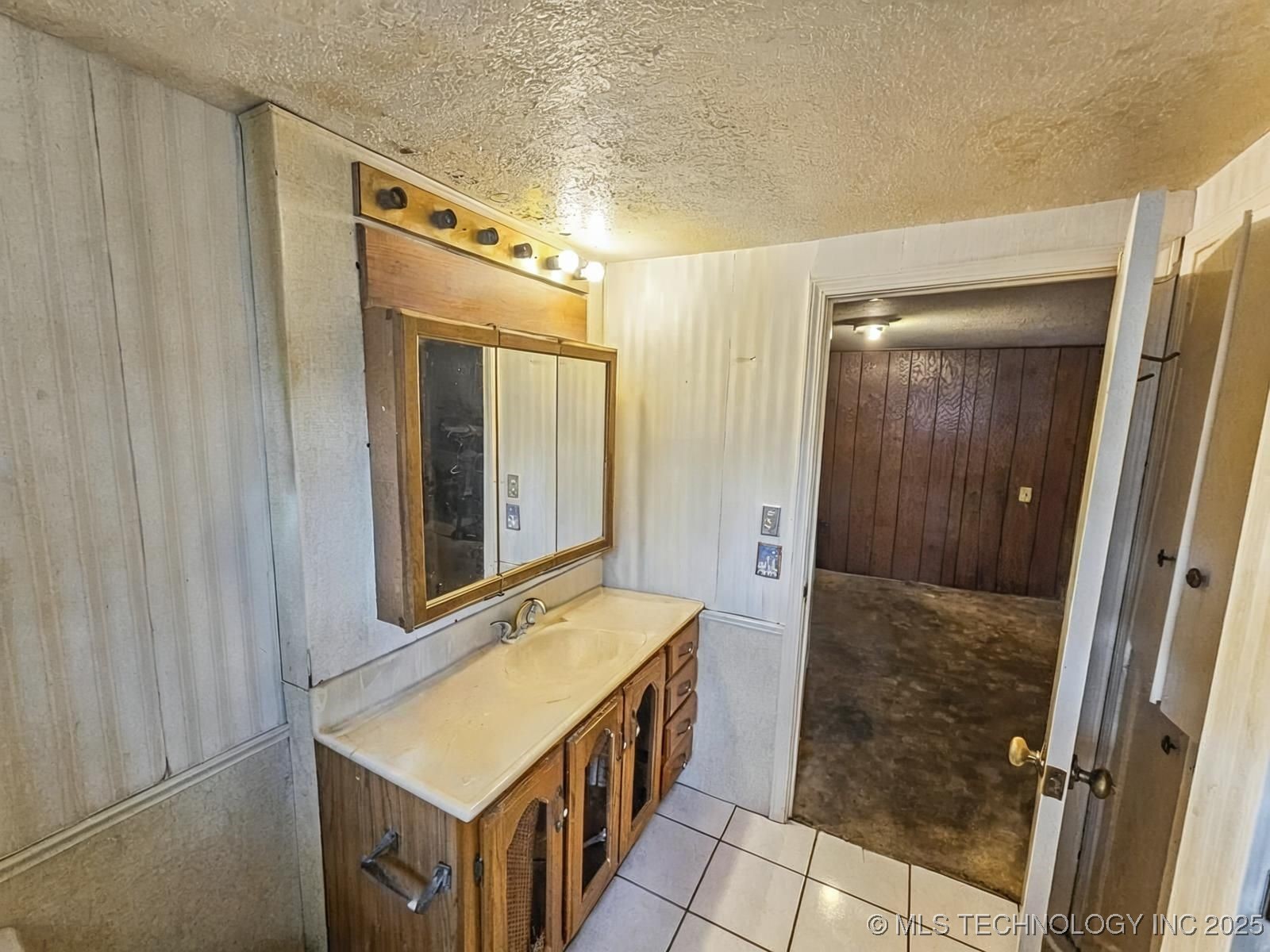 310 E Adler Davis OK 73030