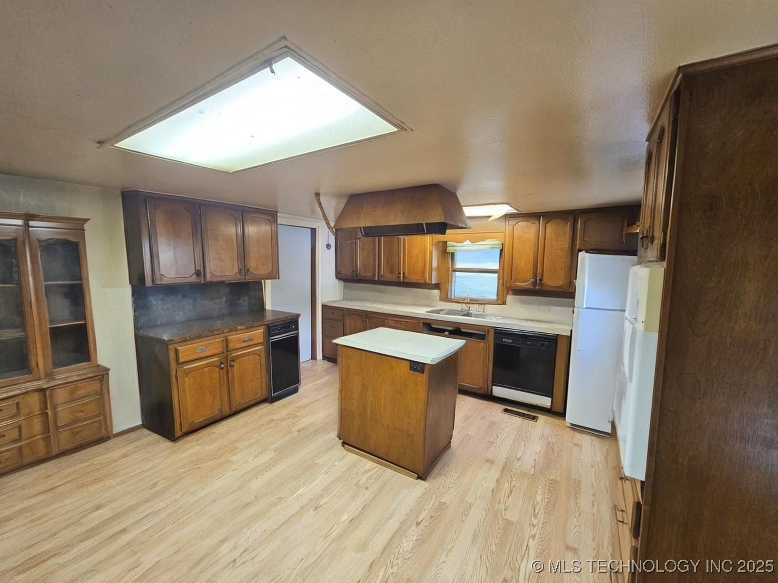 310 E Adler Davis OK 73030