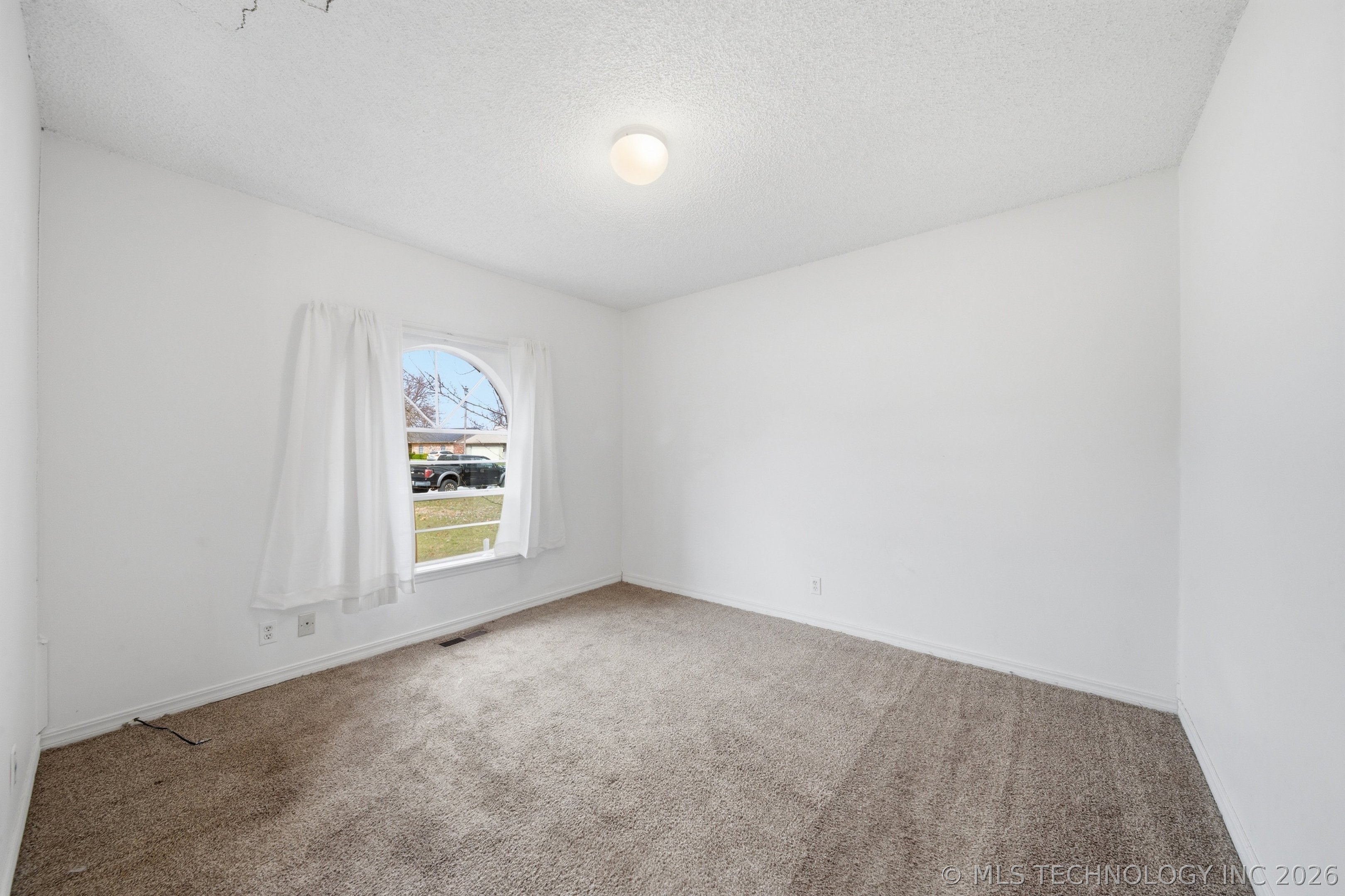11552 E 27th Court Tulsa OK 74129