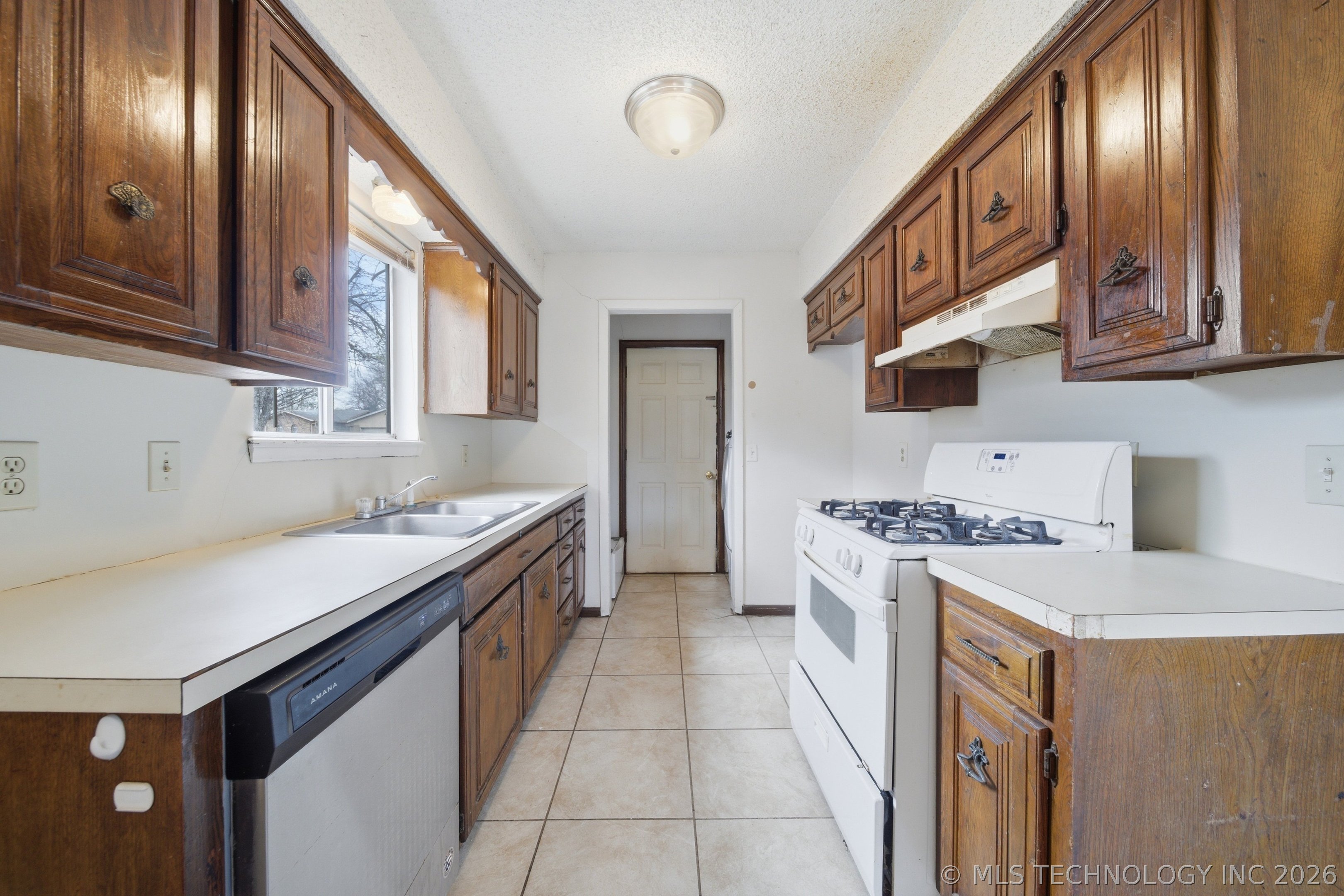 11552 E 27th Court Tulsa OK 74129