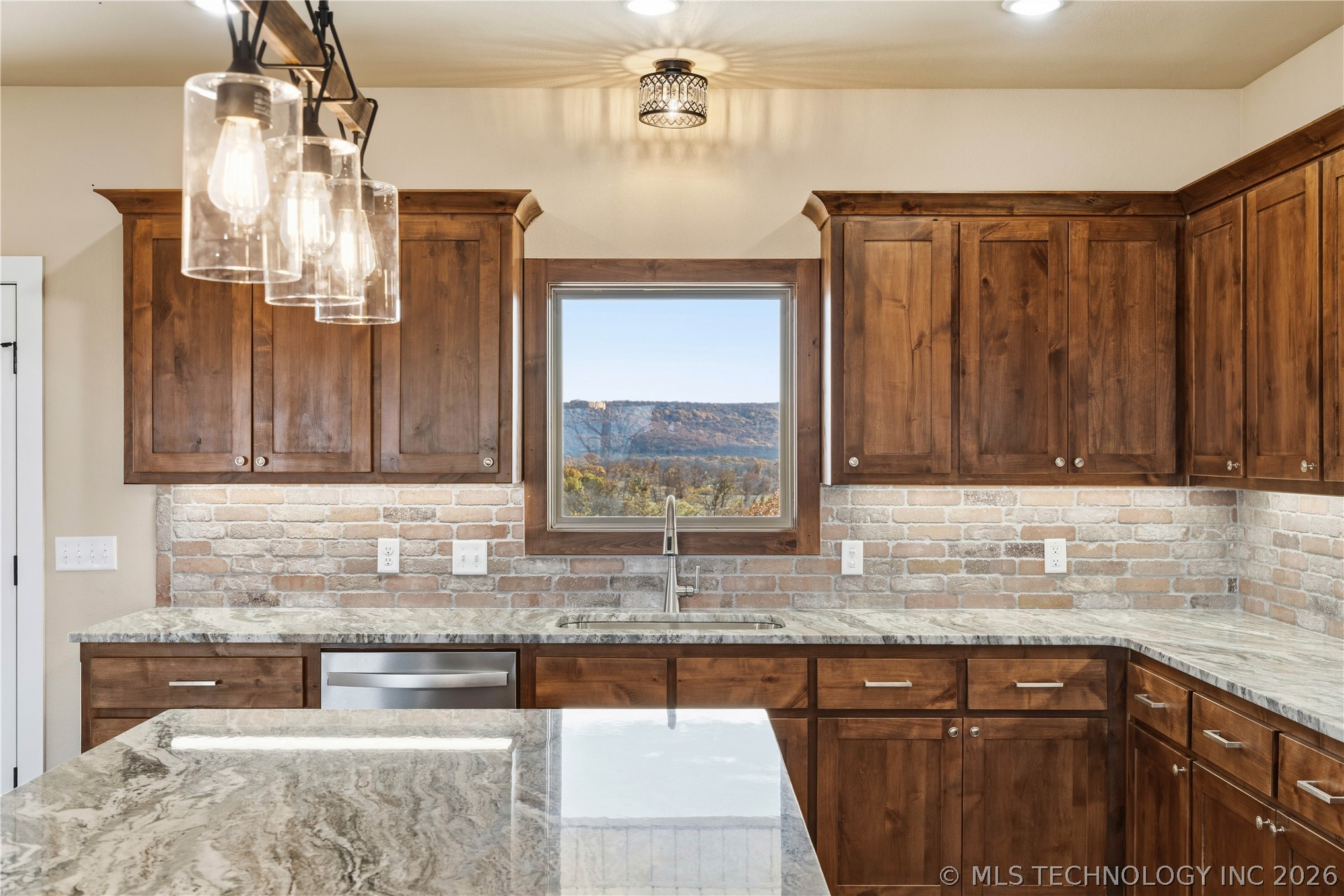 34830 S Falcon Crest Lane Cookson OK 74427