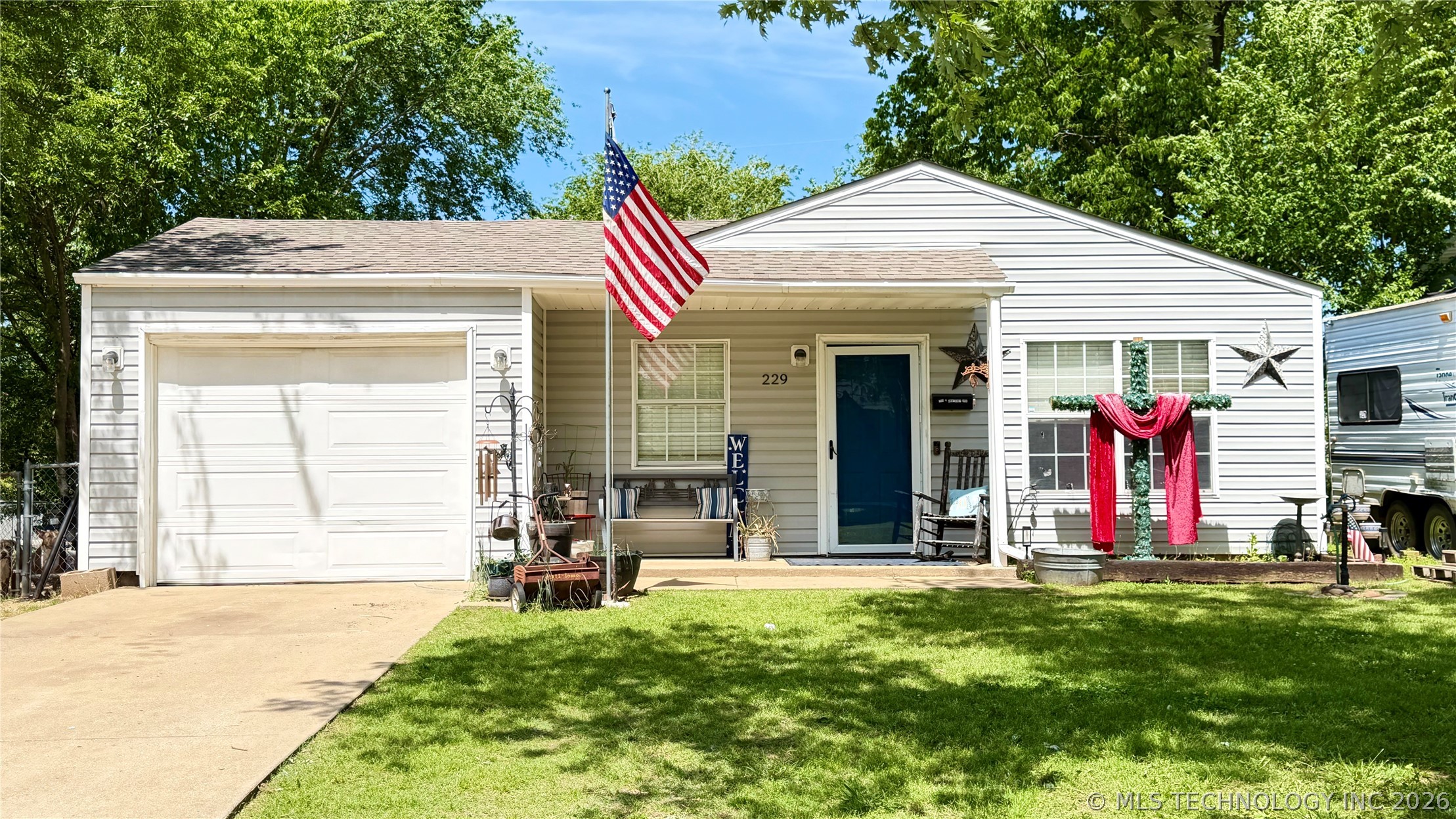 229 W Monterey Avenue Sapulpa OK 74066