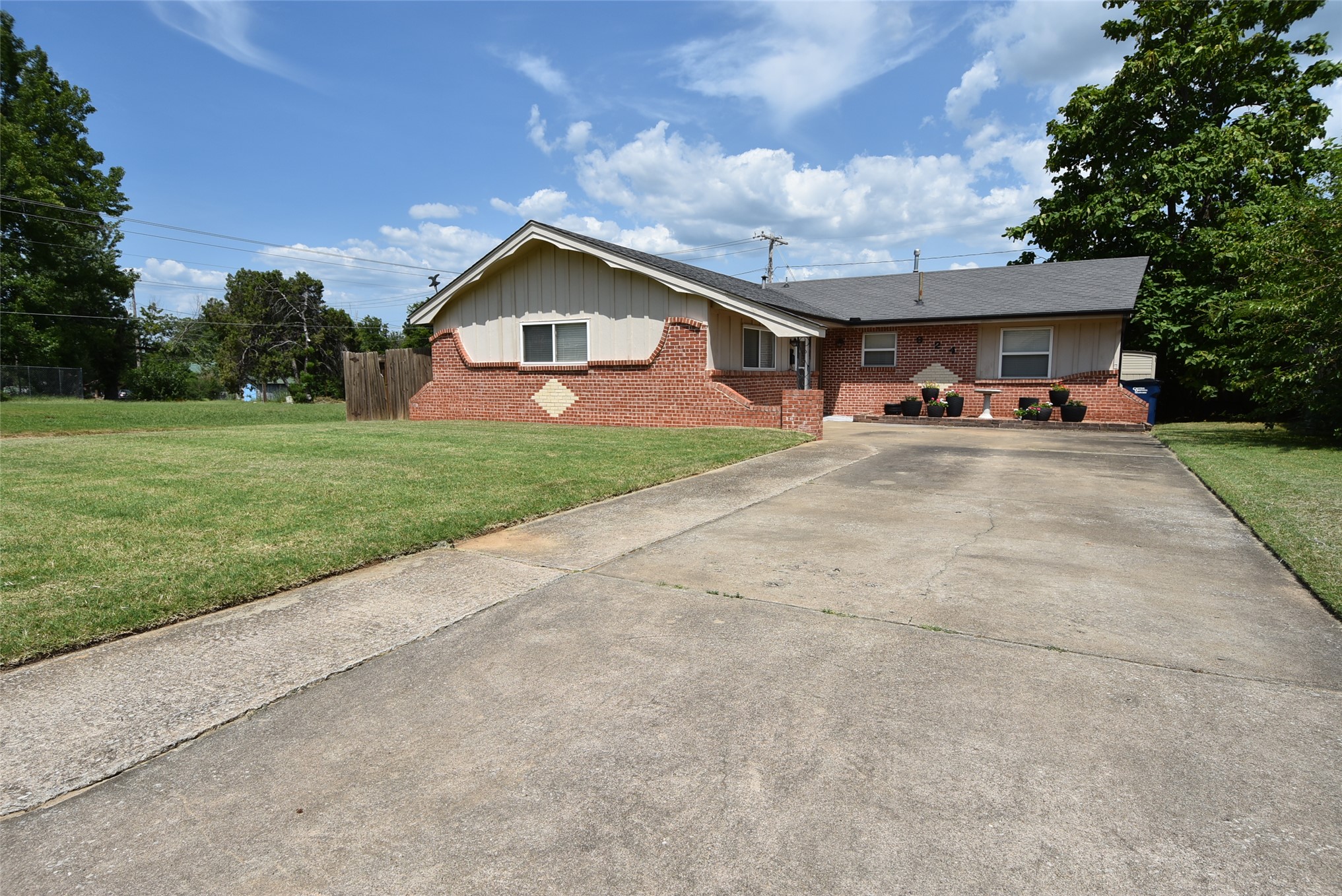 924 Cherokee Street Seminole OK 74868