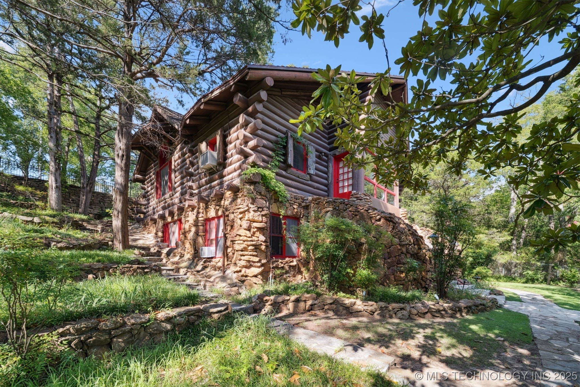 901 E 18th Ada OK 74820