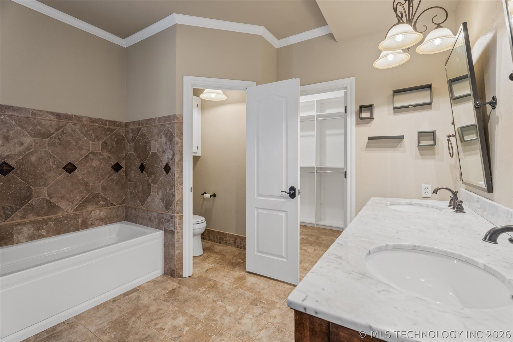 2508 Kingston Drive Bartlesville OK 74006