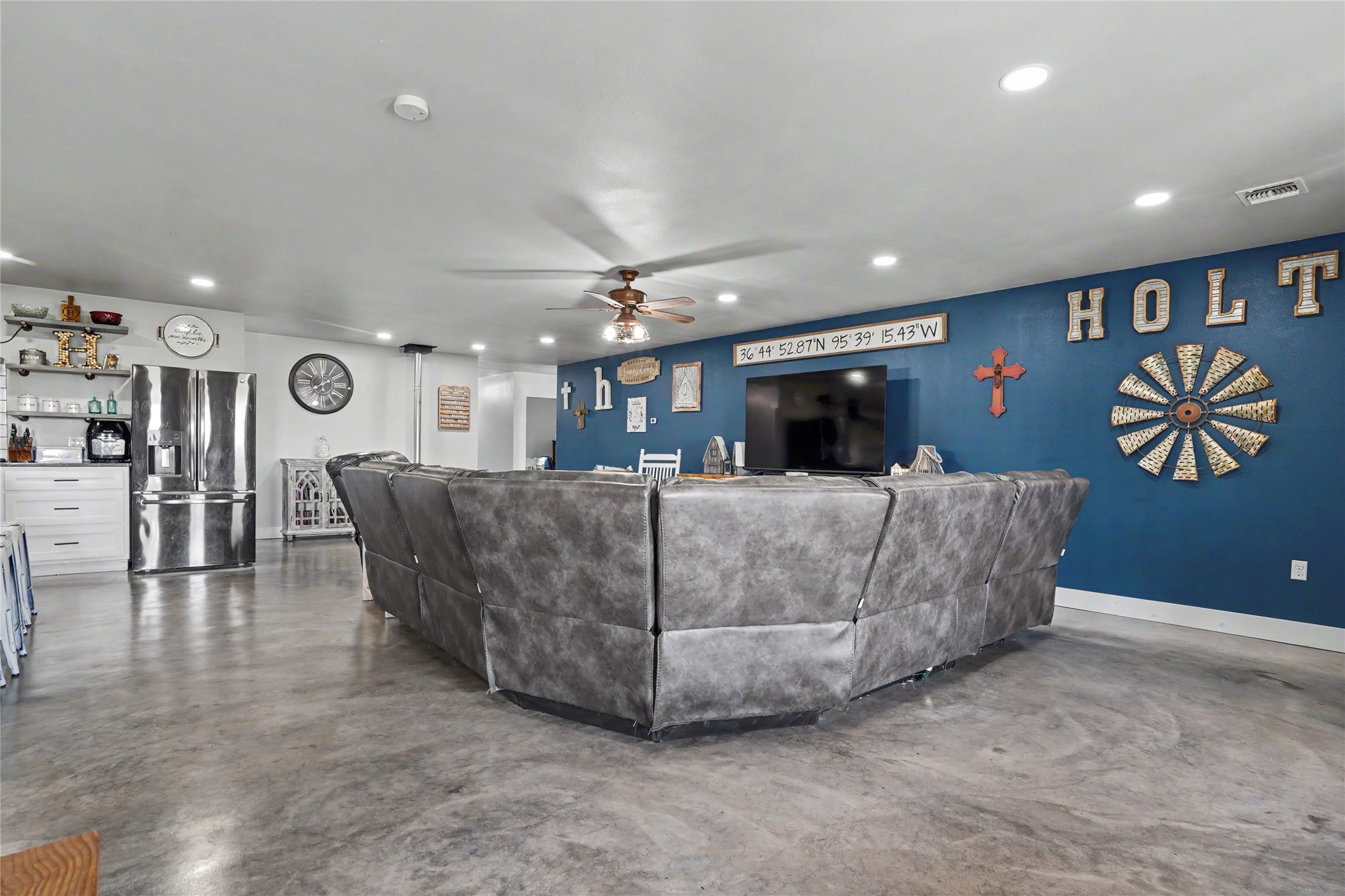 7261 W 395 Road Adair OK 74330