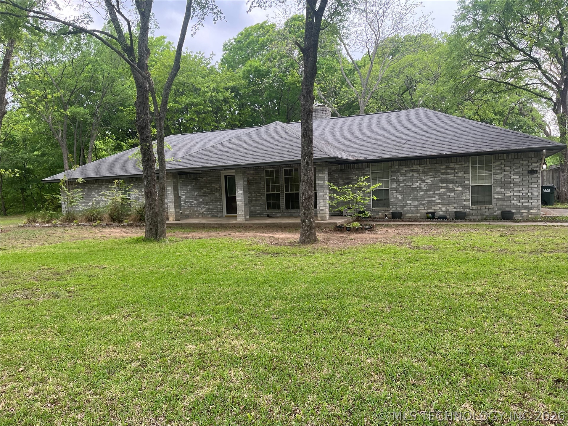 221 Cross Creek Lone Grove OK 73443