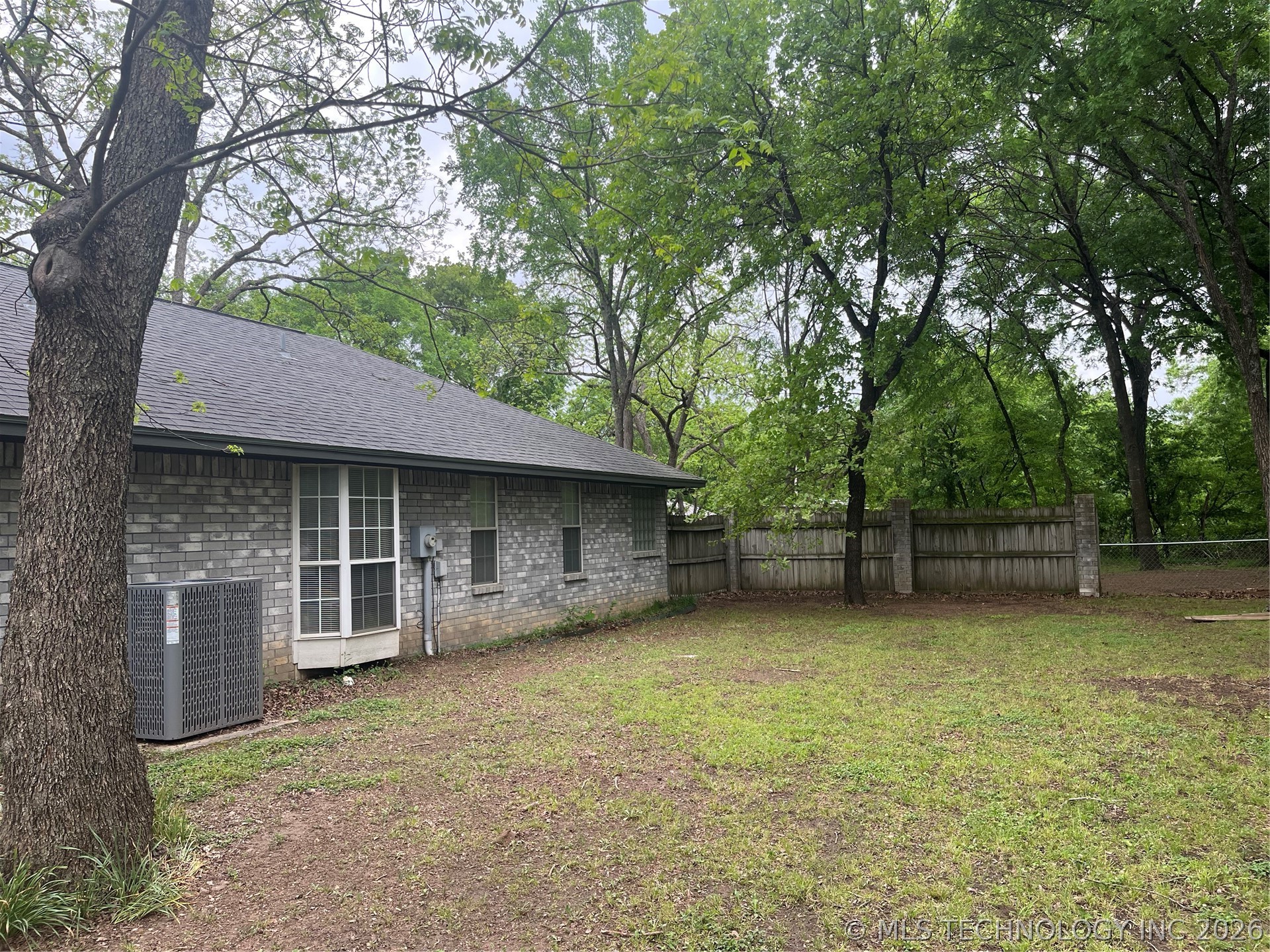 221 Cross Creek Lone Grove OK 73443