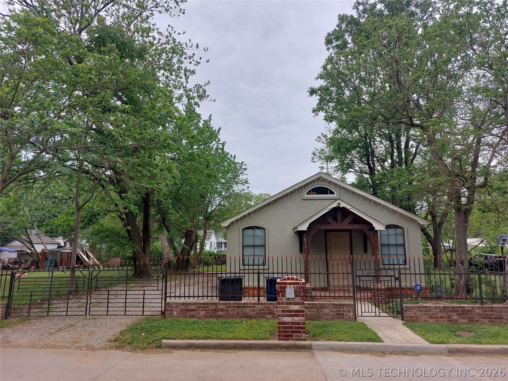 1816 N Atlanta Court Tulsa OK 74110