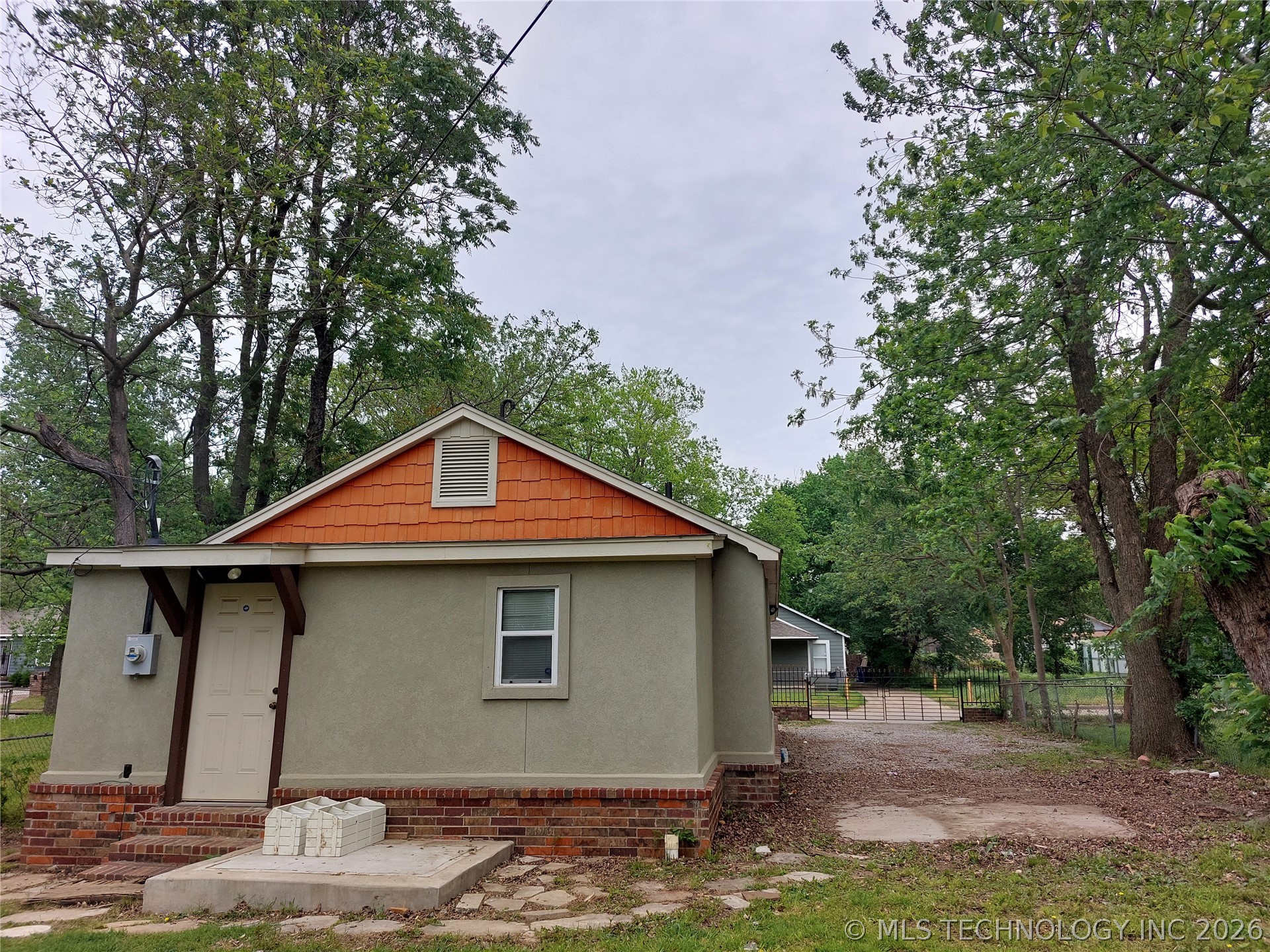 1816 N Atlanta Court Tulsa OK 74110