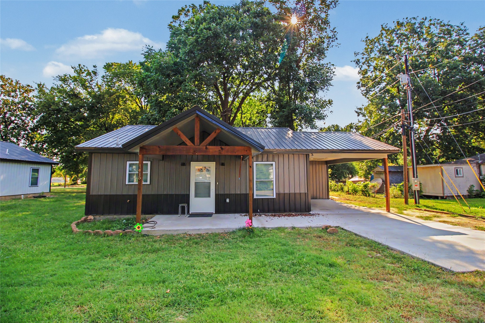 1415 S Locust Avenue Westville OK 74965