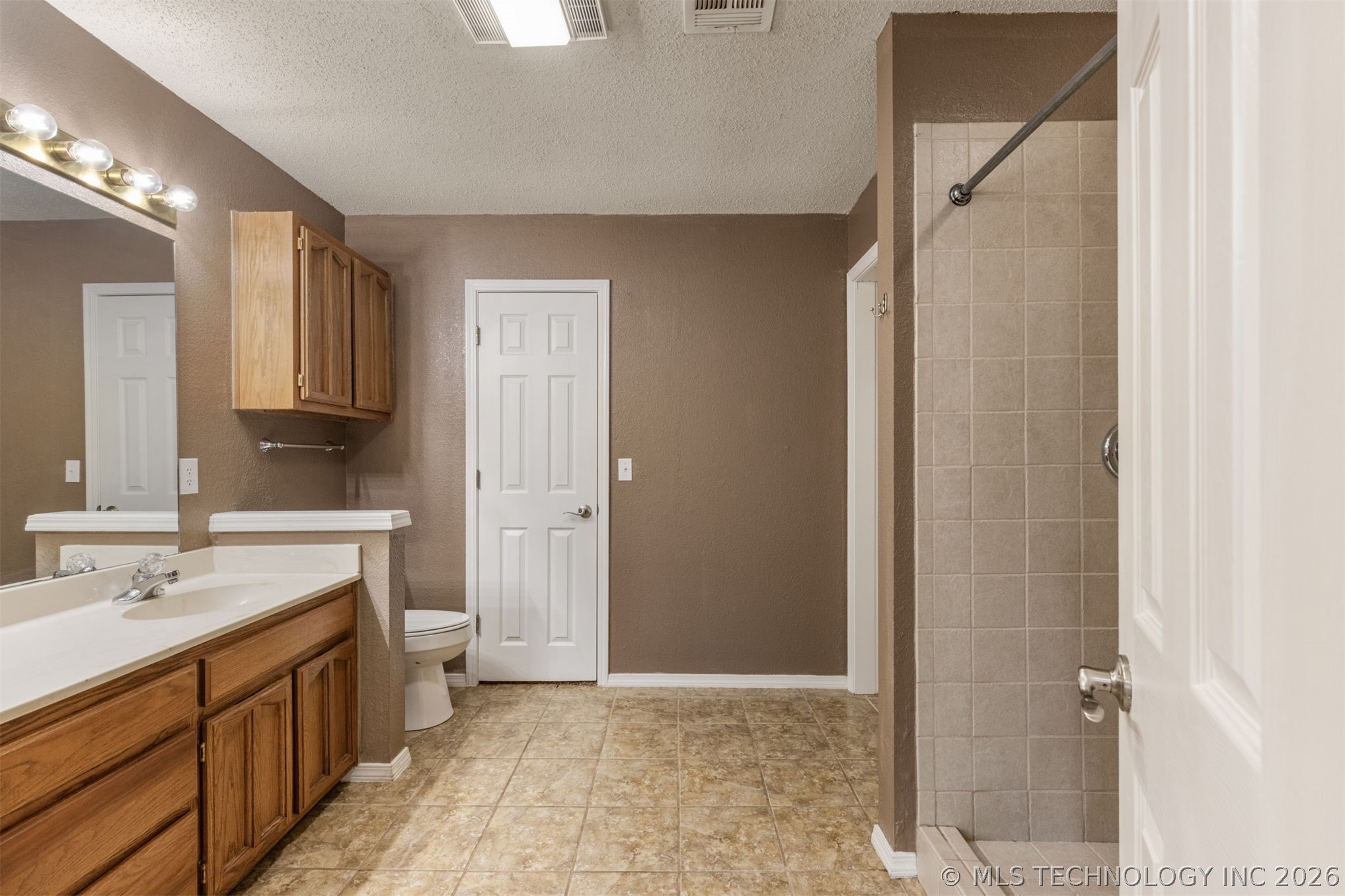 15934 S 294th Eastavenue Coweta OK 74429