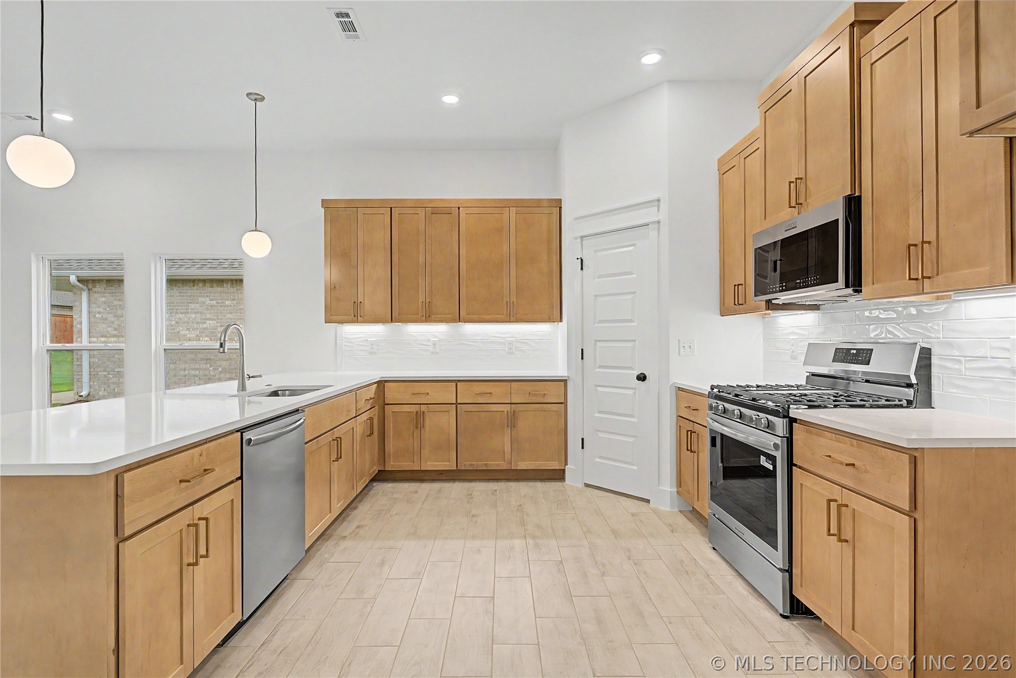 2064 E 129th Place S Jenks OK 74037