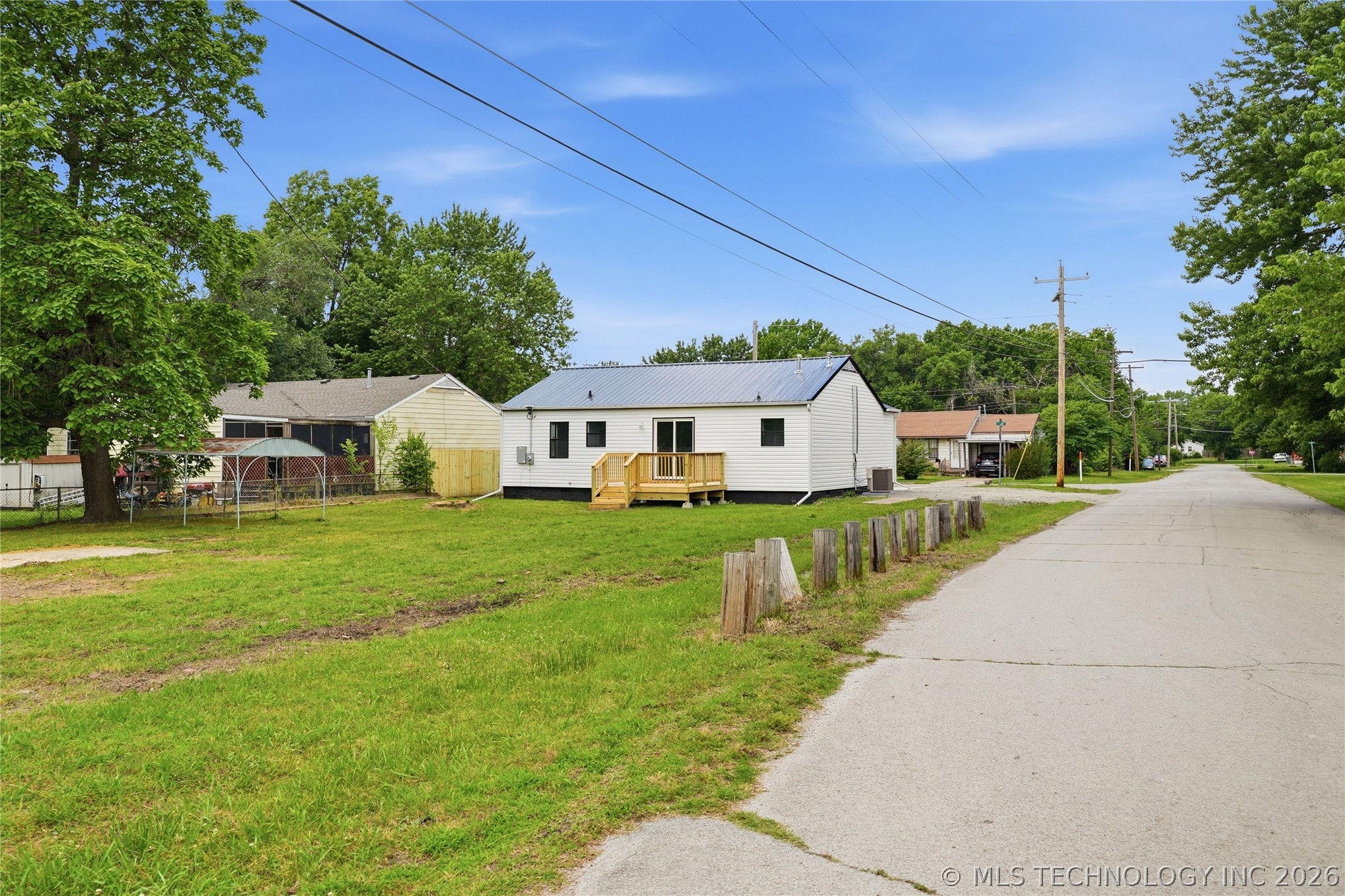 330 N Oak Street Dewey OK 74029