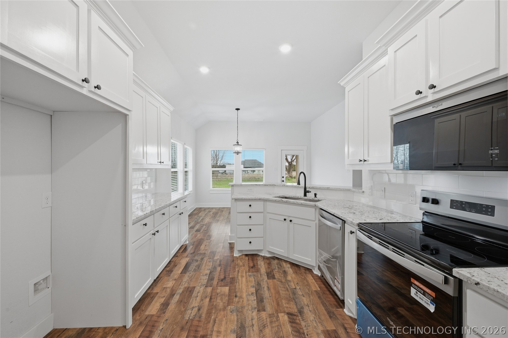 116 8th Avenue Colbert OK 74733